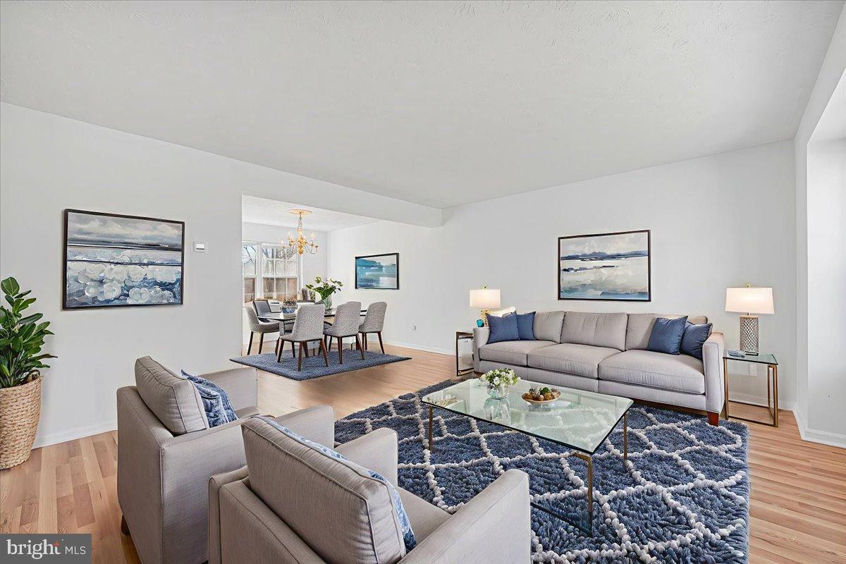 OLD FORT HILLS - Residential