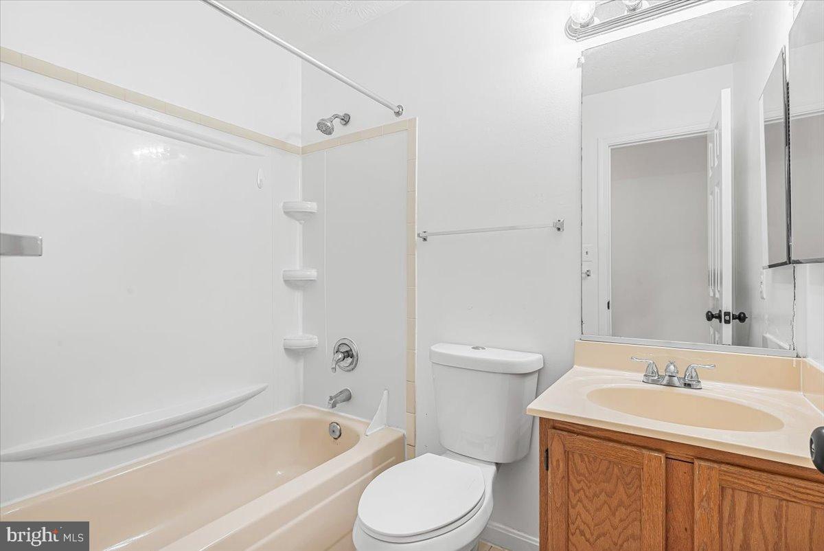 OLD FORT HILLS - Residential