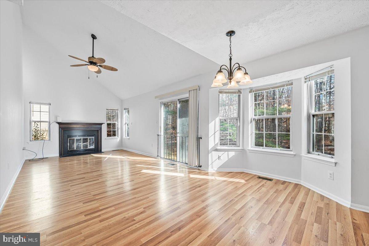 OLD FORT HILLS - Residential