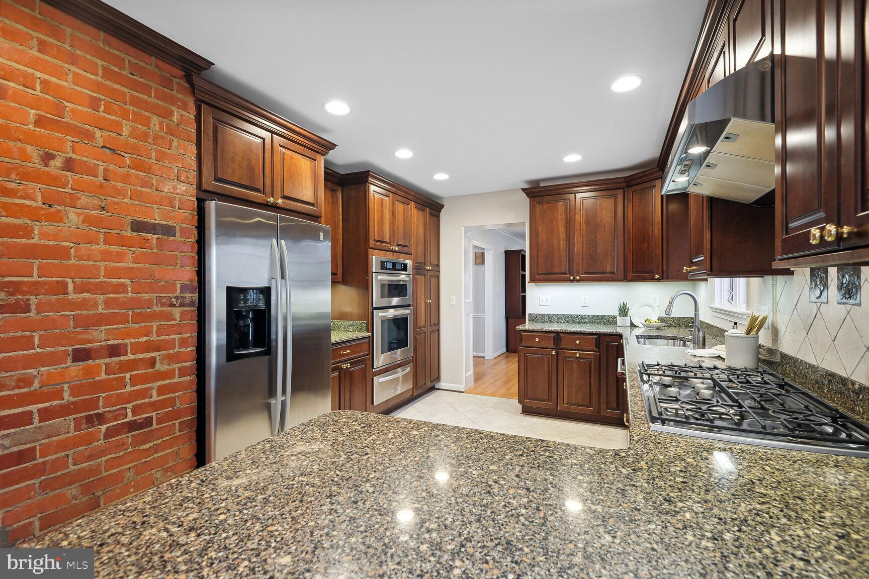 MINOR HILL - Residential