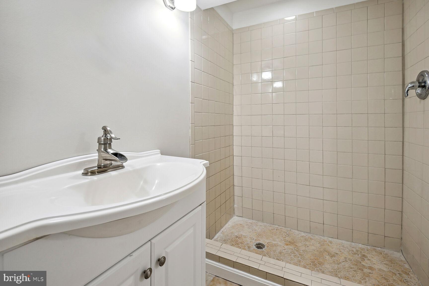 MINOR HILL - Residential