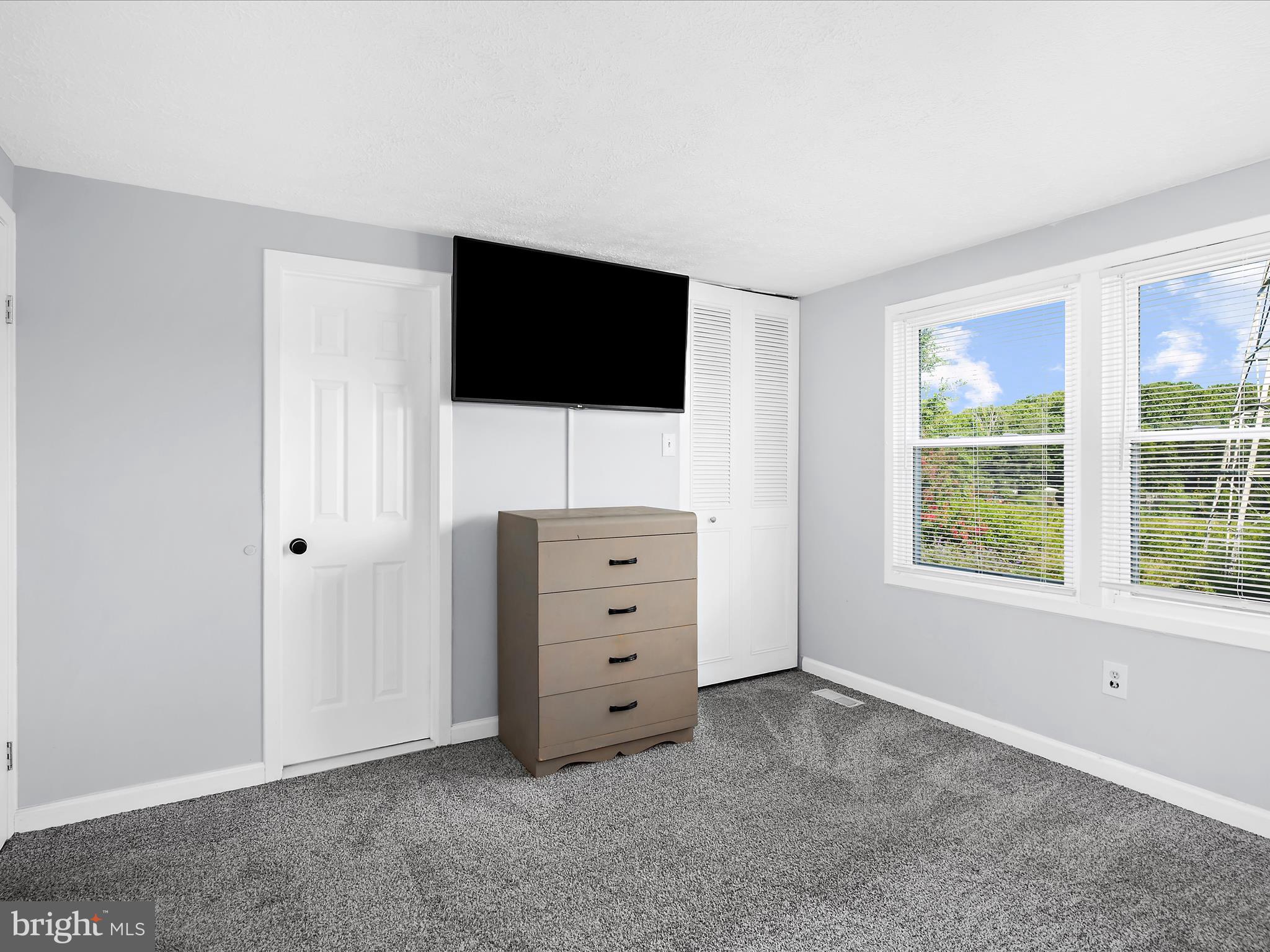 VILLAGE OF OWEN BROWN - Residential