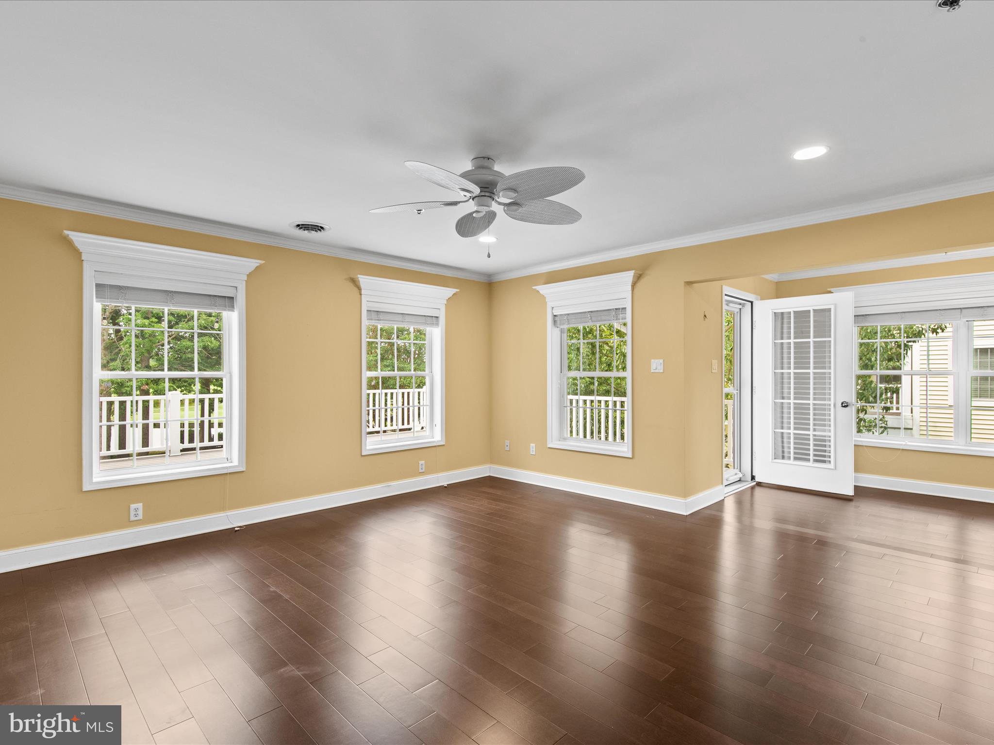 BAYWOOD - Residential