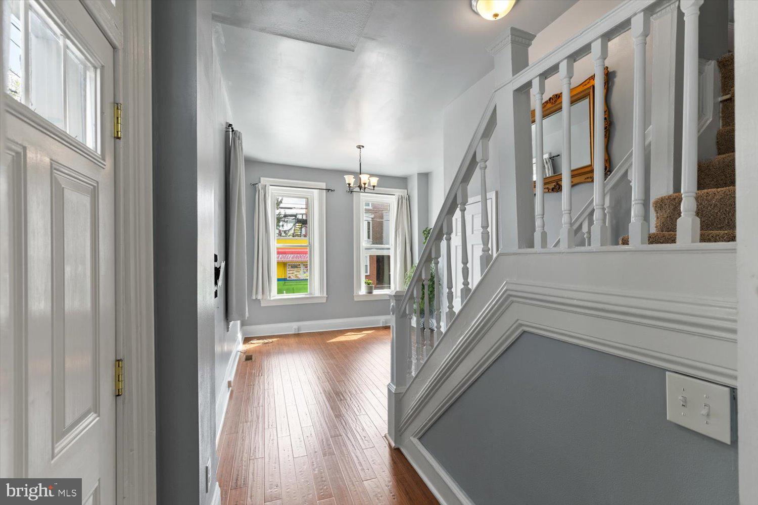 8 N MARSHALL STREET