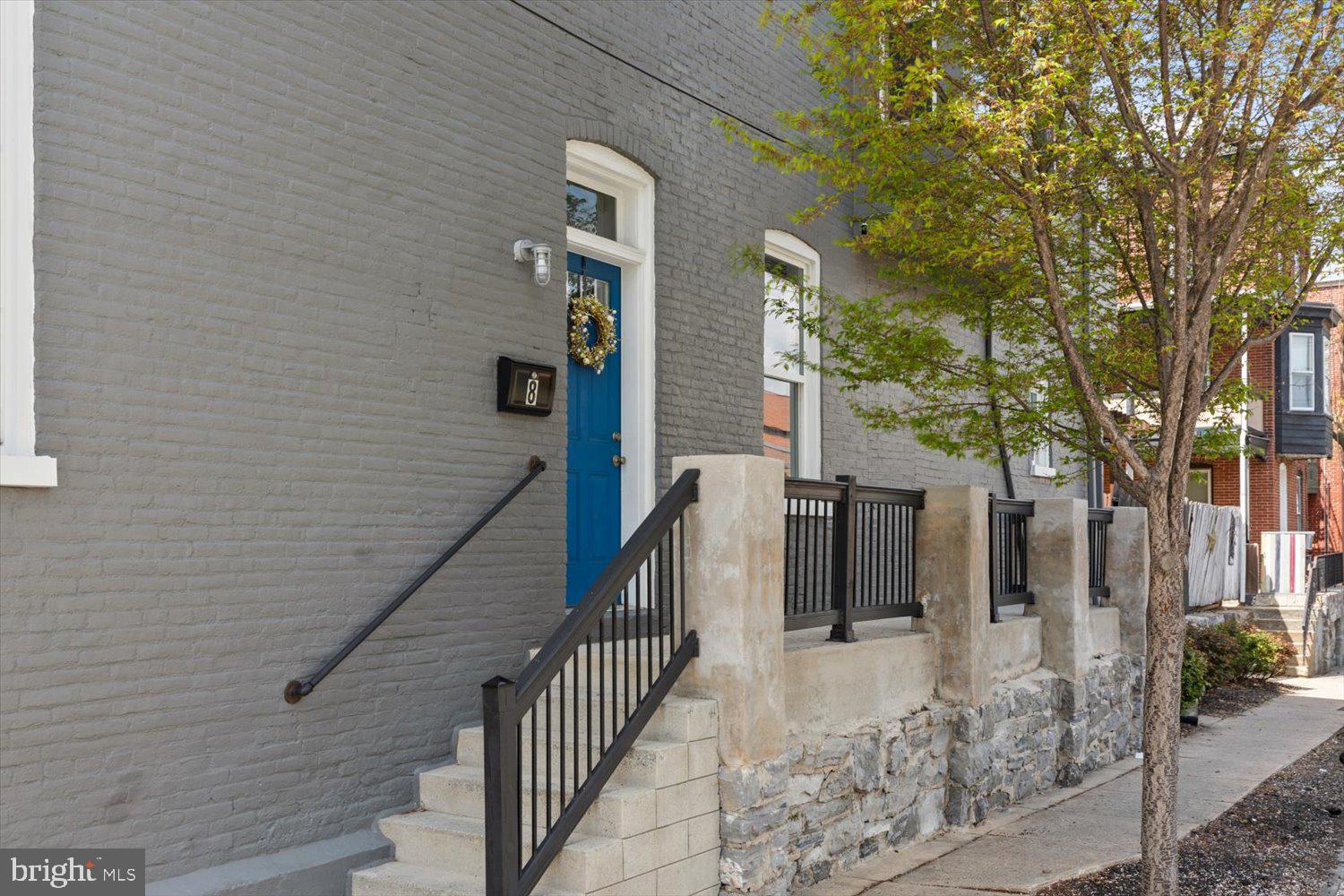 8 N MARSHALL STREET