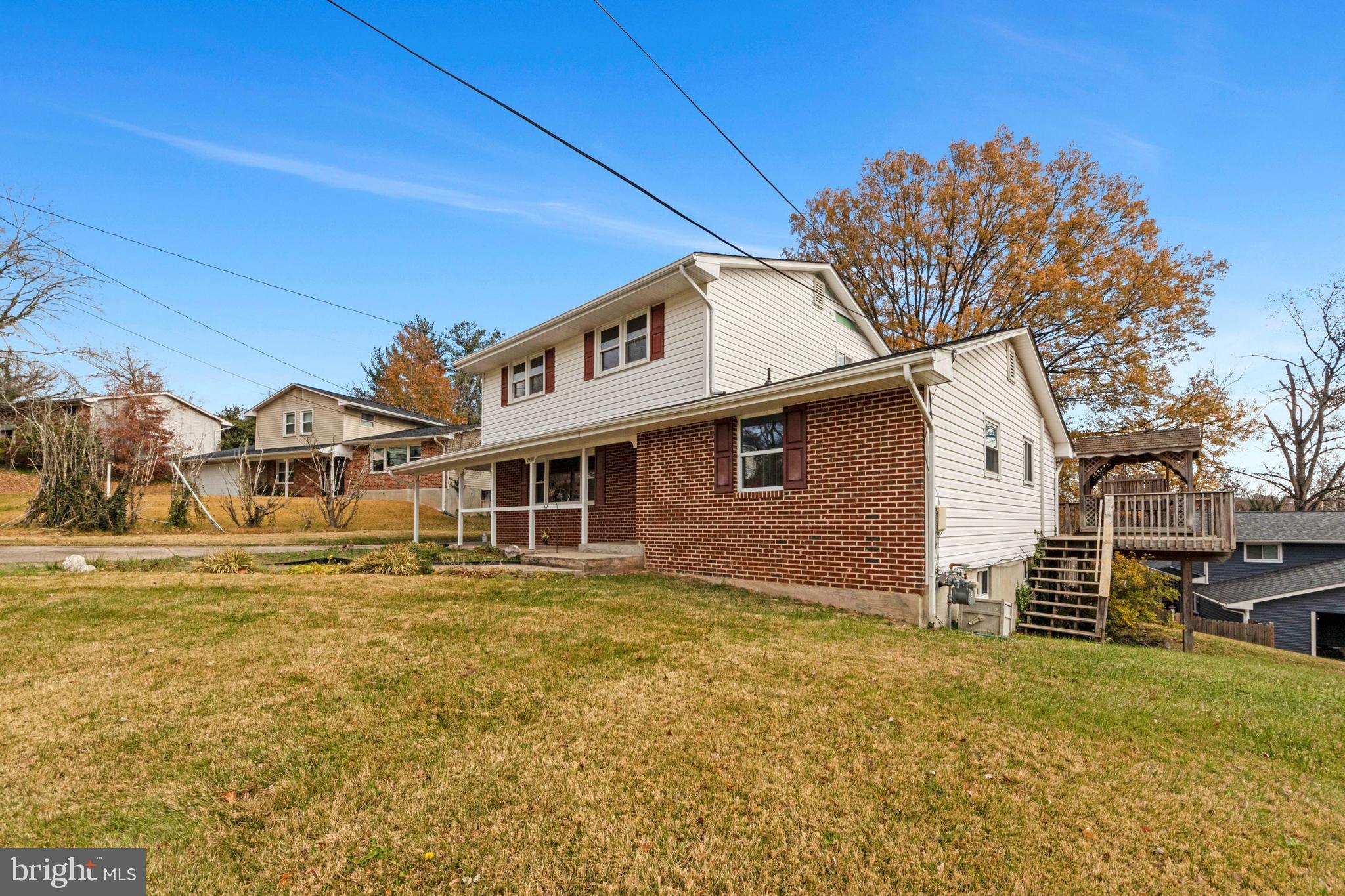 FOREST KNOLLS - Residential