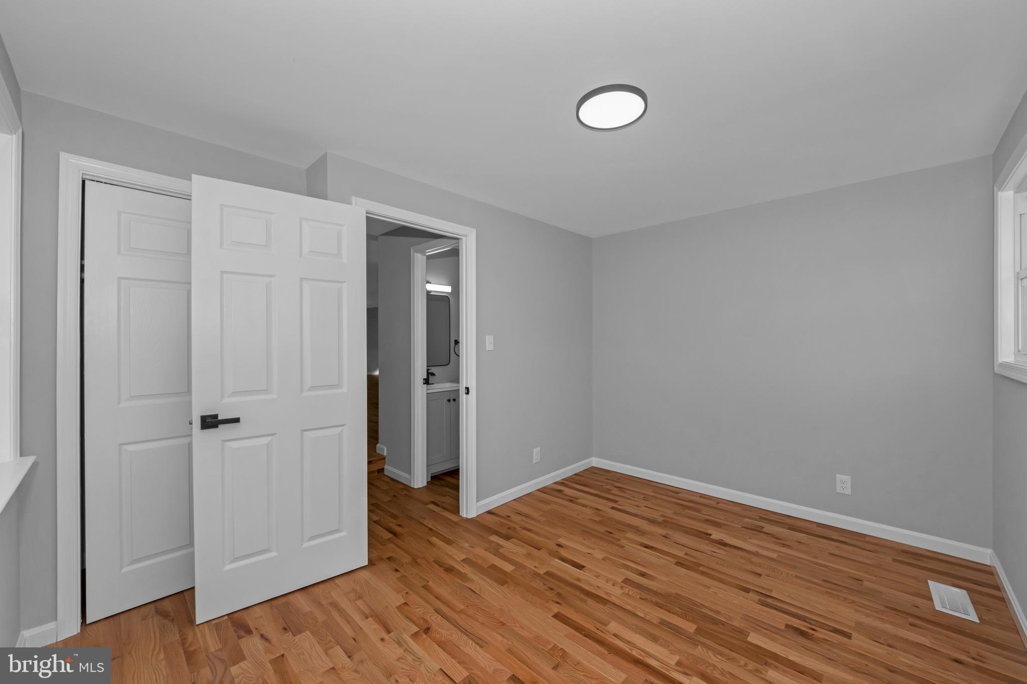 FOREST KNOLLS - Residential