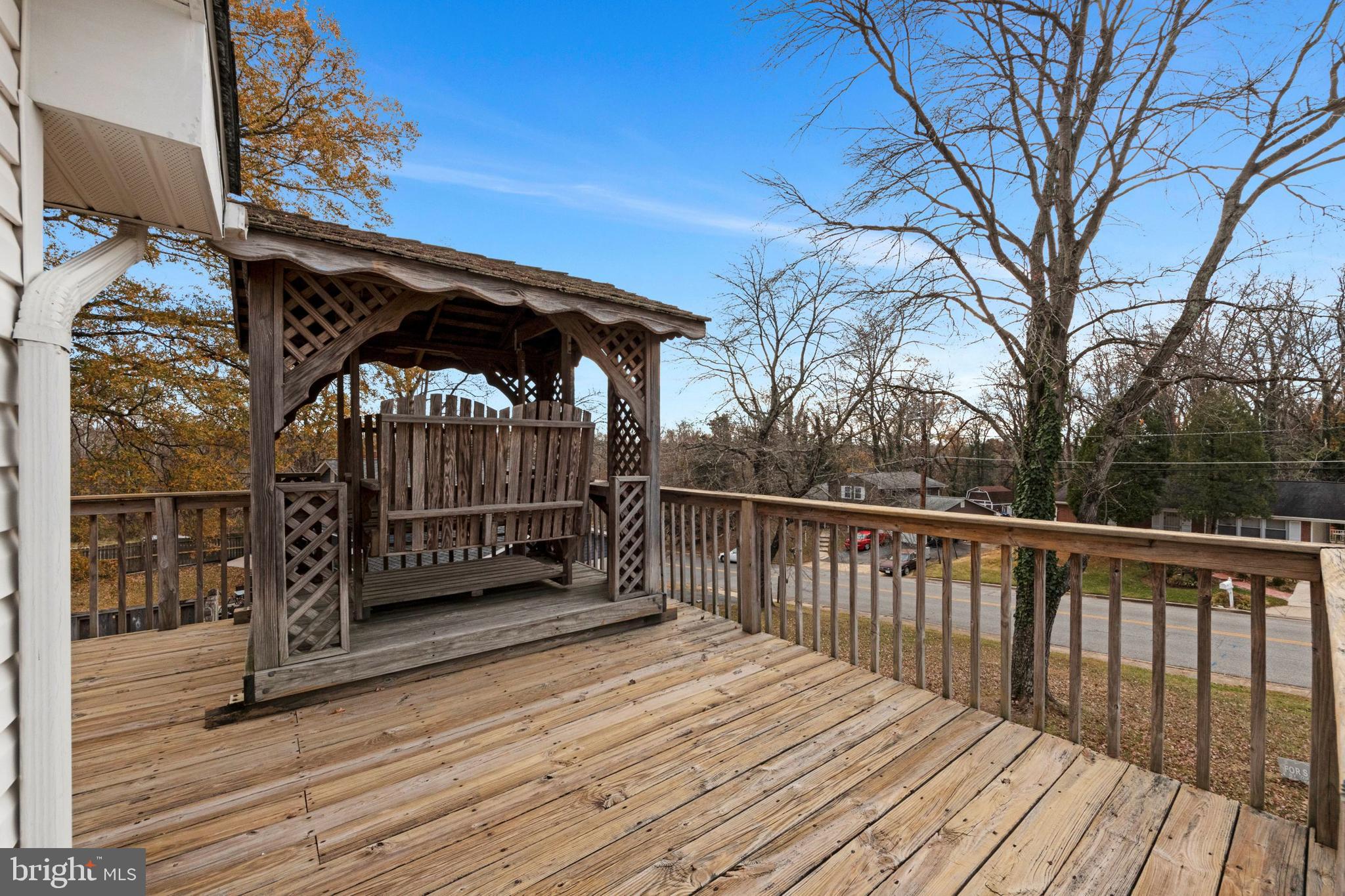 FOREST KNOLLS - Residential