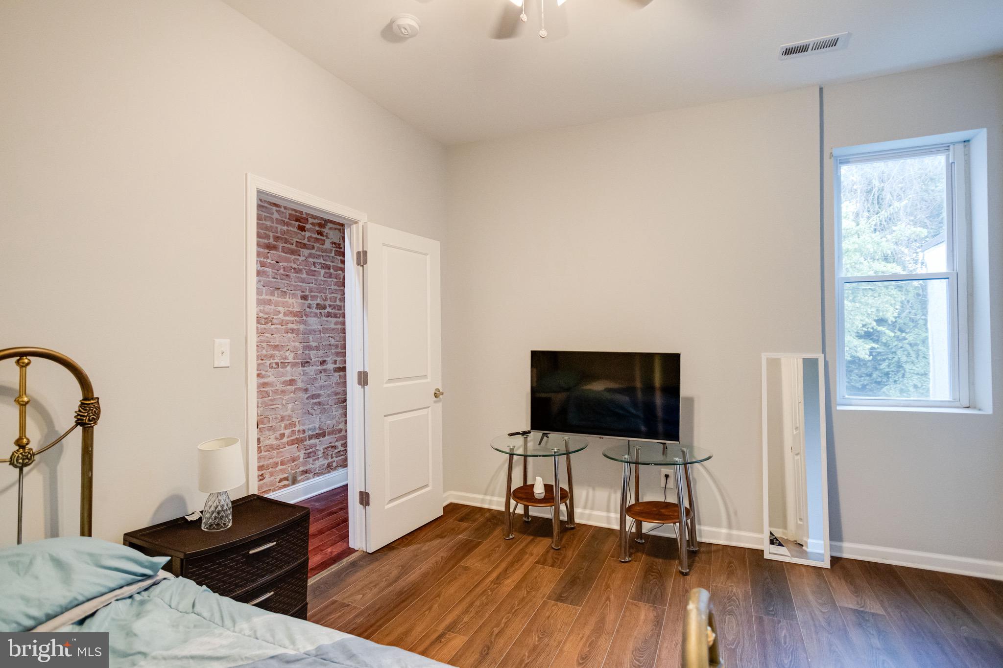 OLIVER - Residential