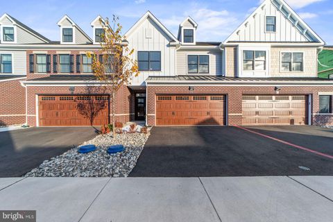 Photo of 63 Riverwalk, PLAINSBORO, NJ 08536 (MLS # NJMX2008602)