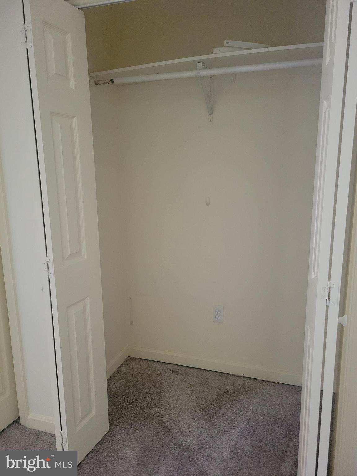 OLNEY OAKS - Residential Lease