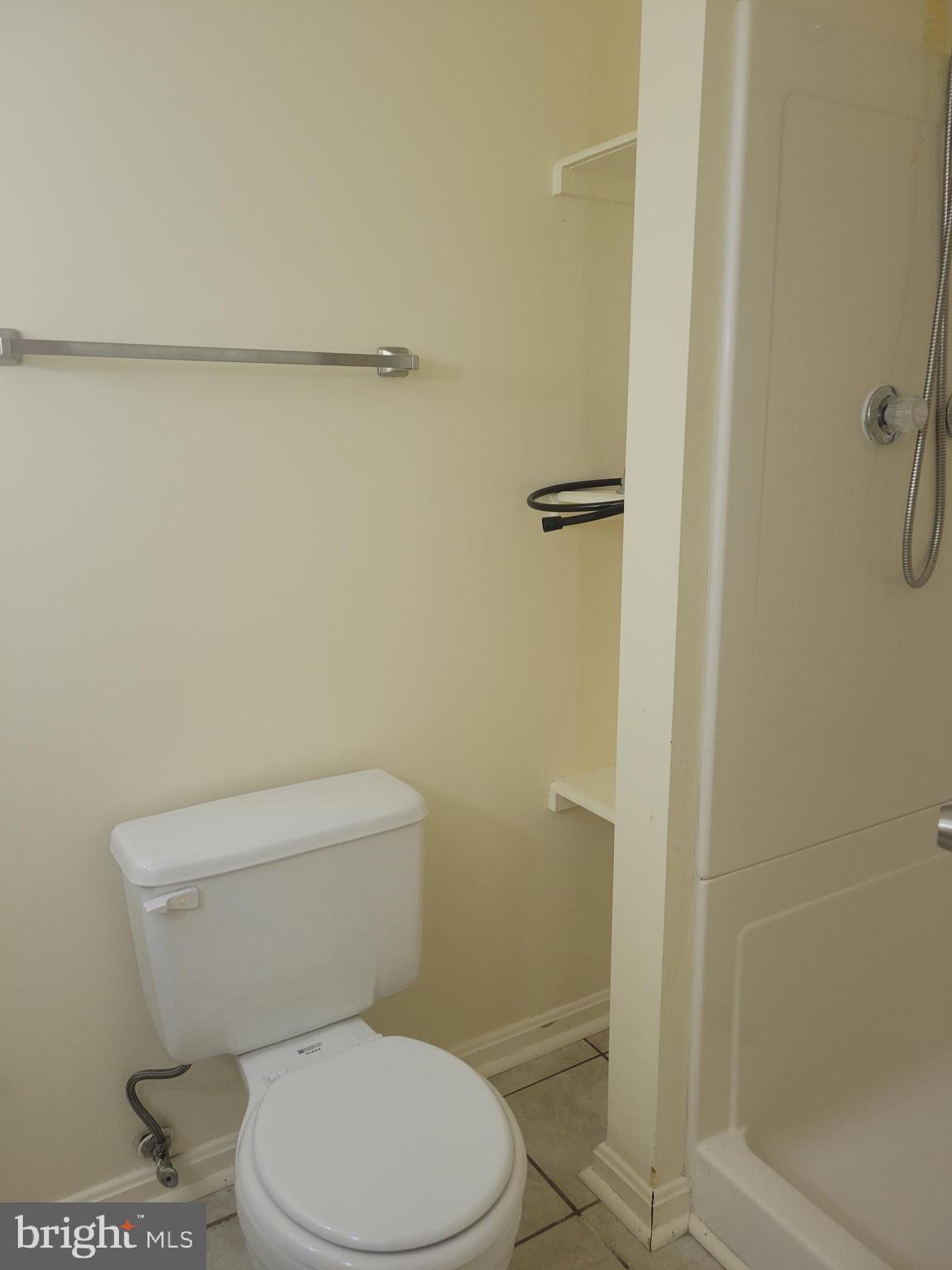 OLNEY OAKS - Residential Lease