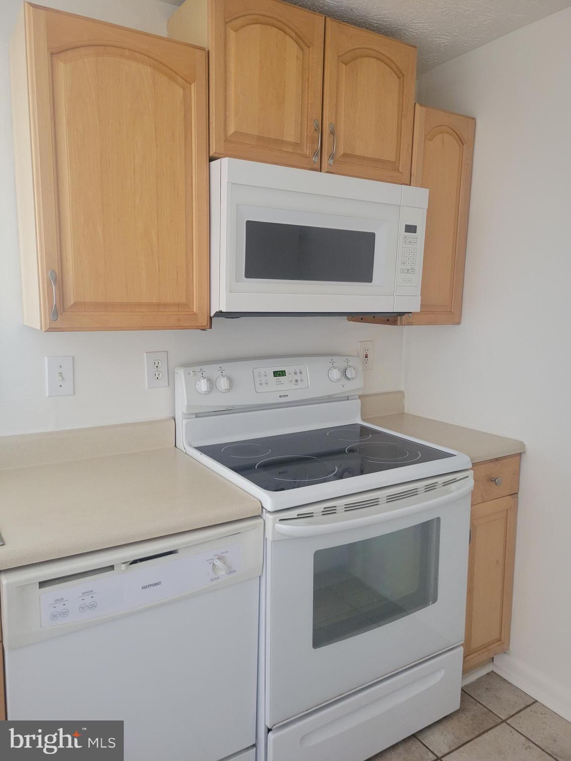 OLNEY OAKS - Residential Lease