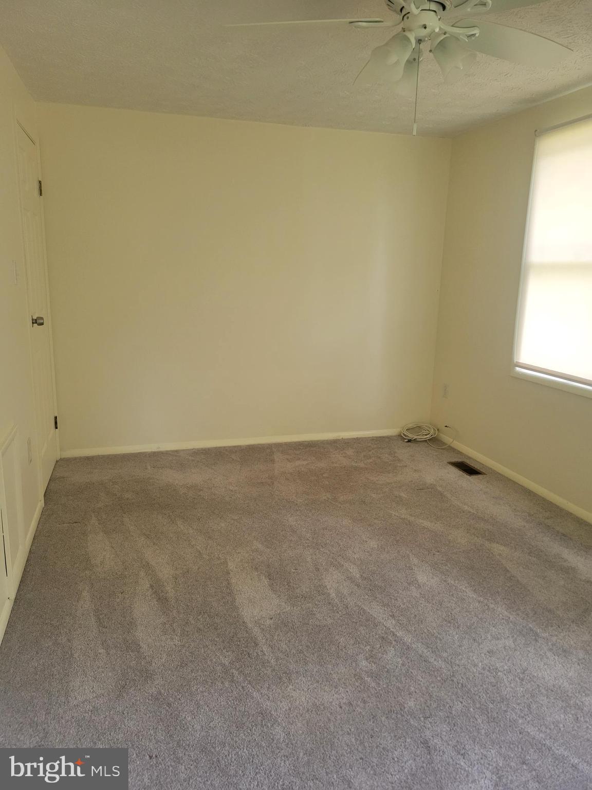 OLNEY OAKS - Residential Lease