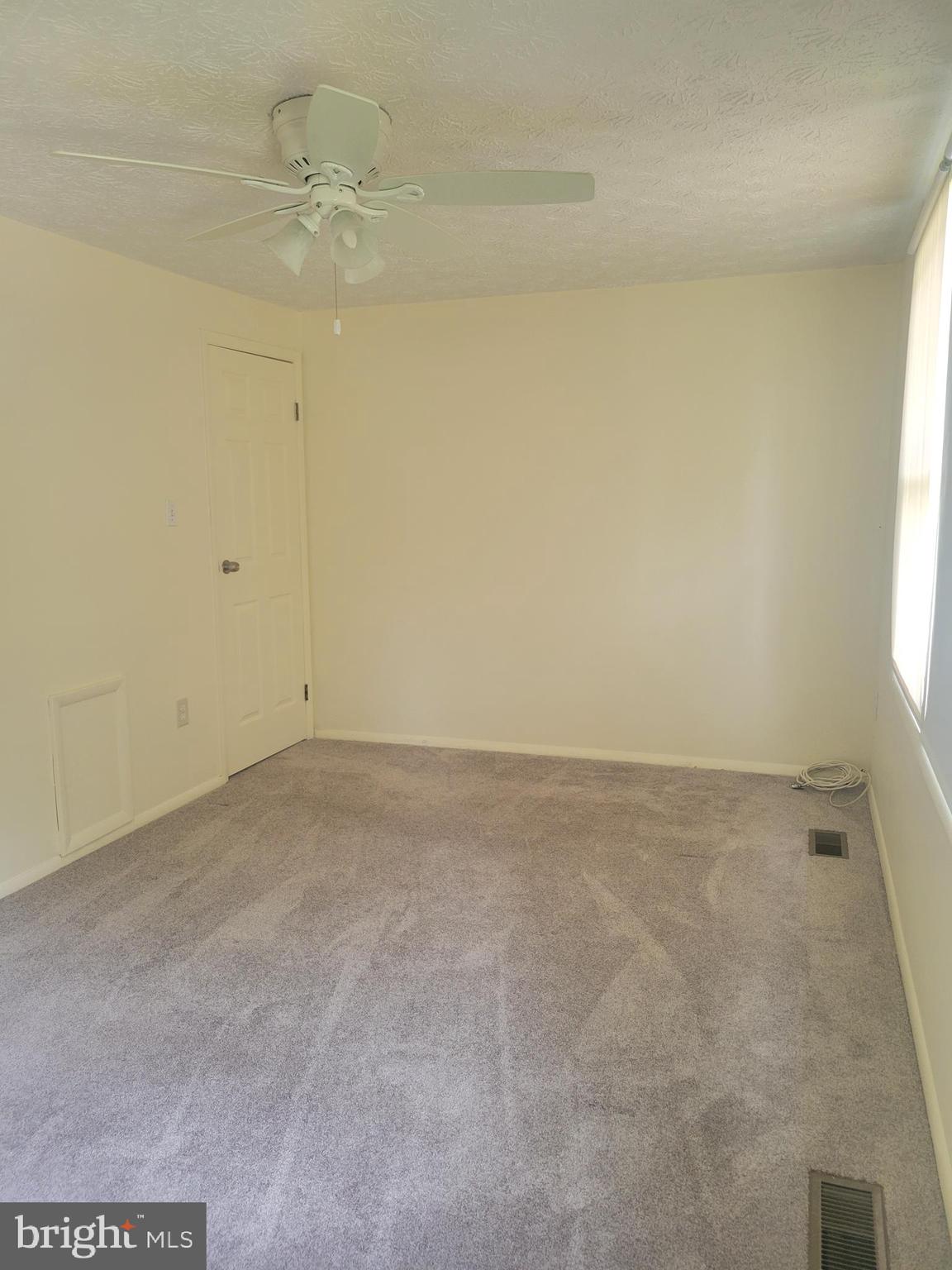 OLNEY OAKS - Residential Lease