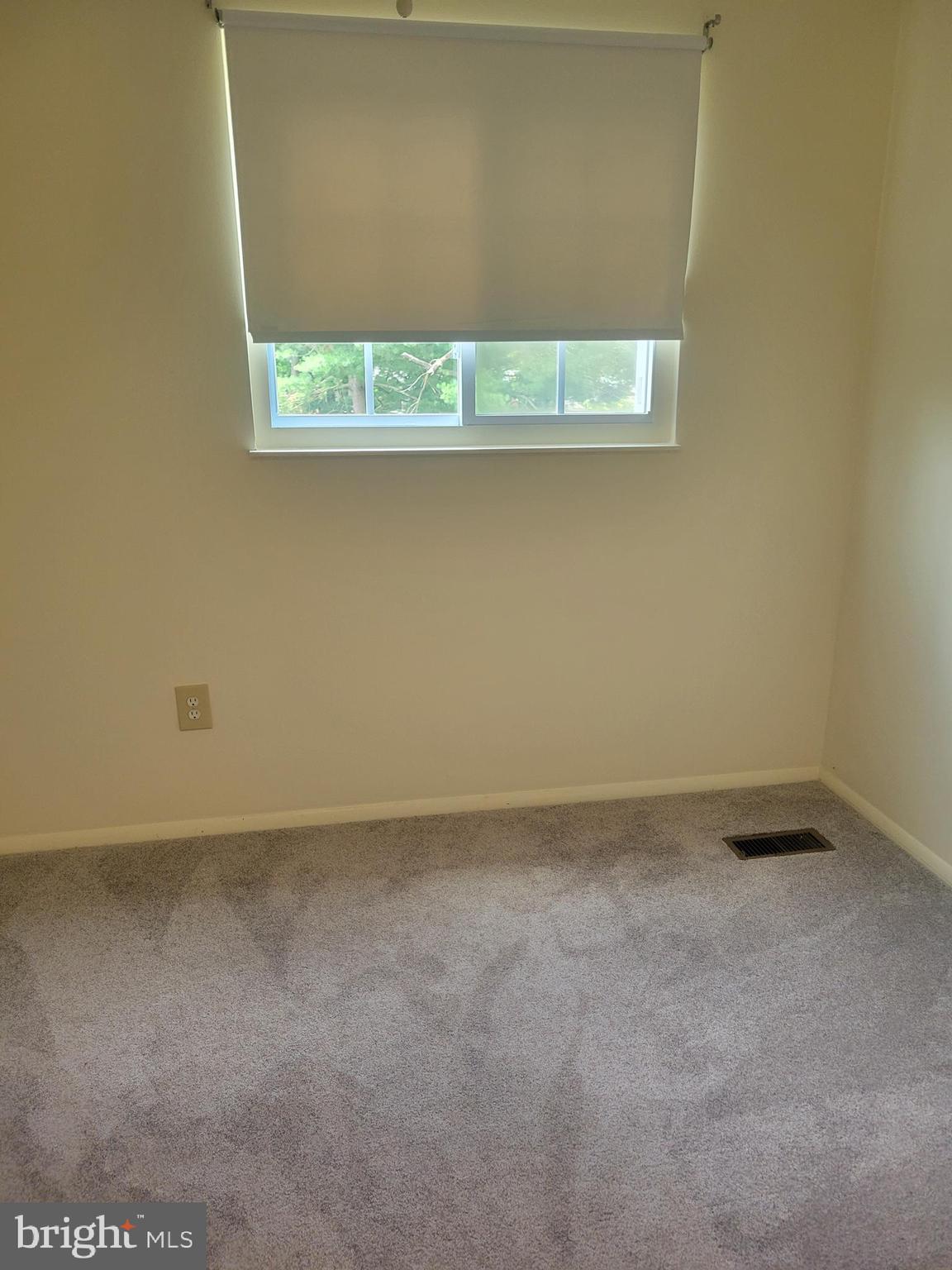 OLNEY OAKS - Residential Lease