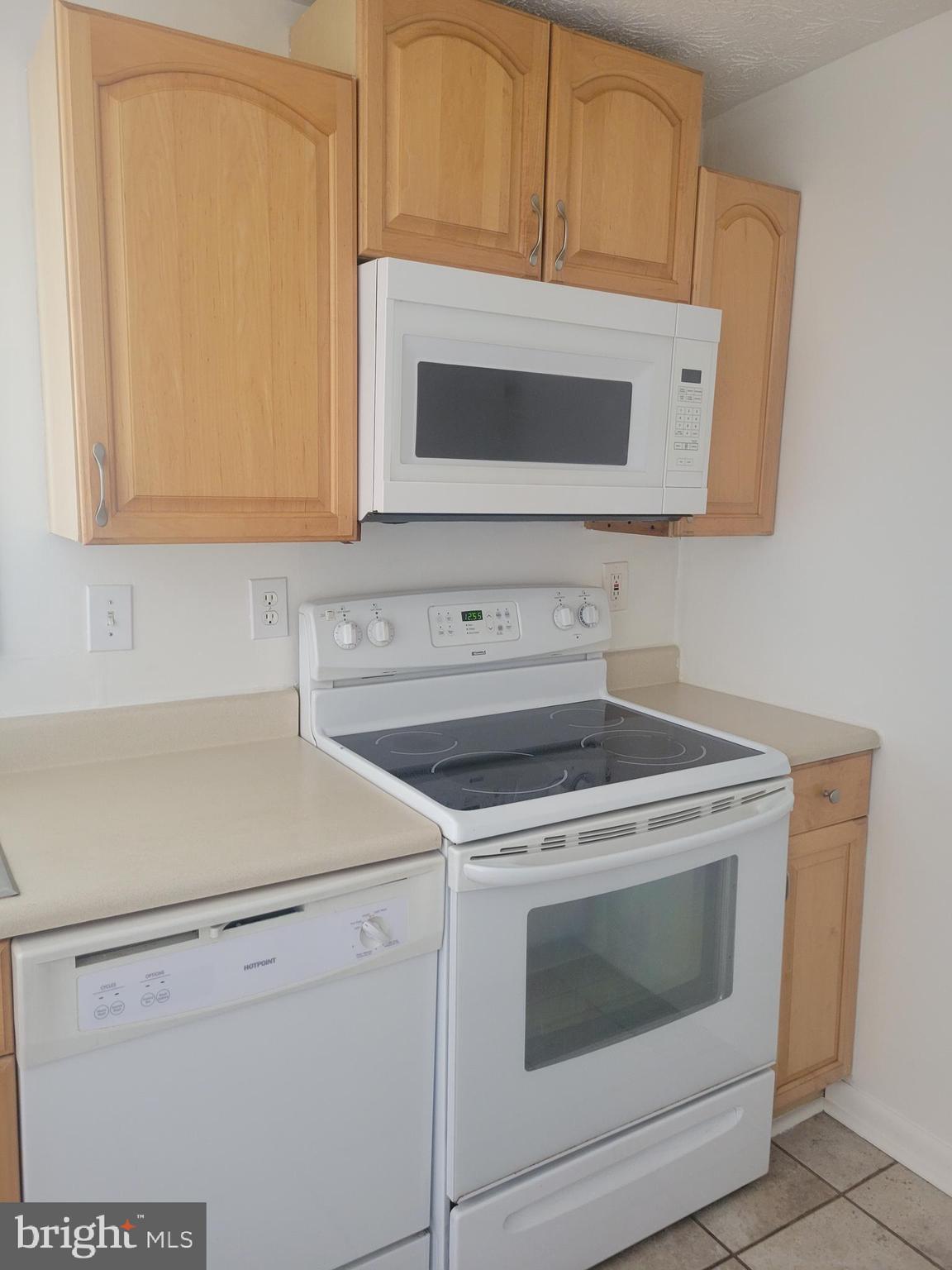 OLNEY OAKS - Residential Lease