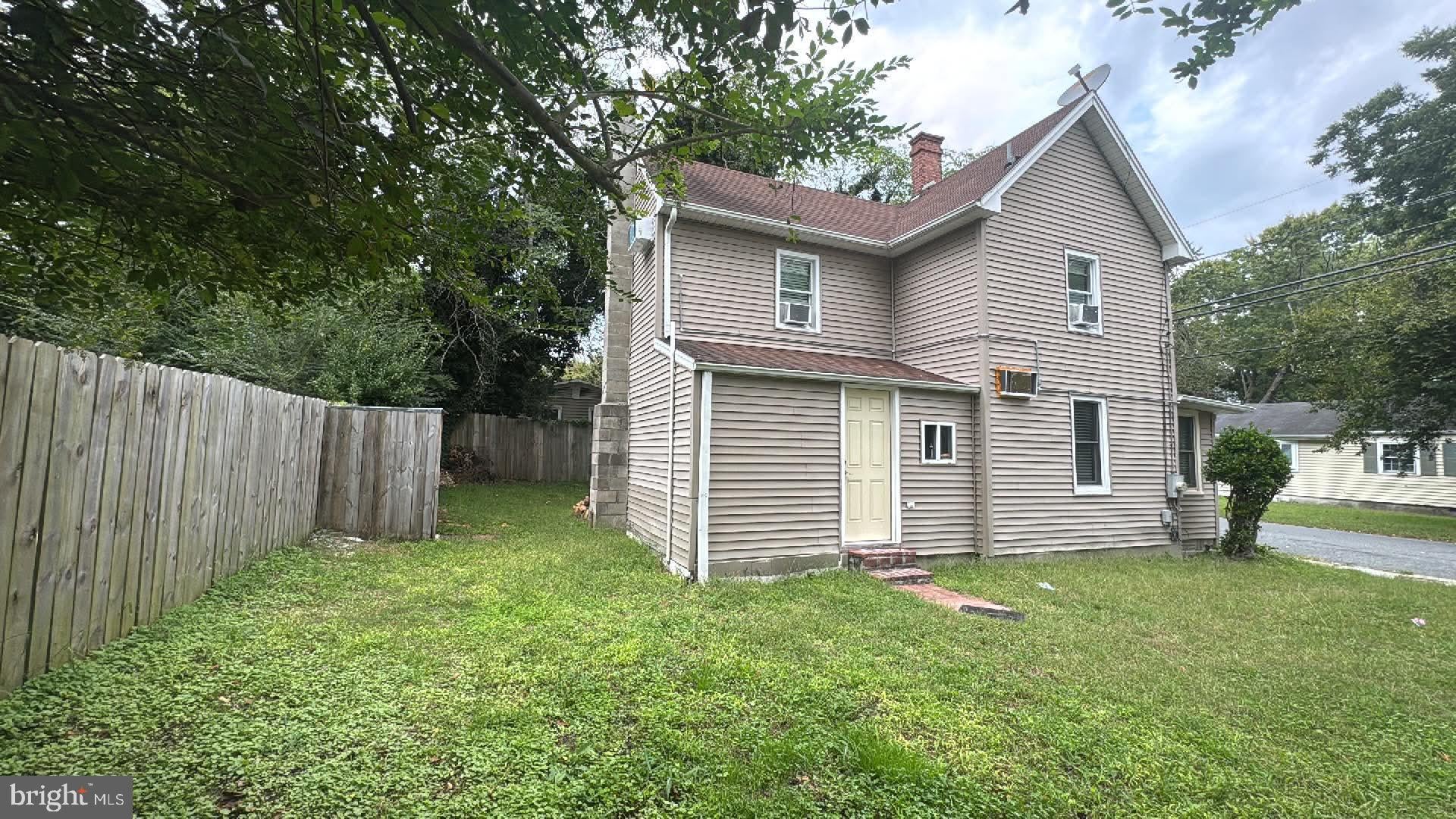 600 CEDAR STREET