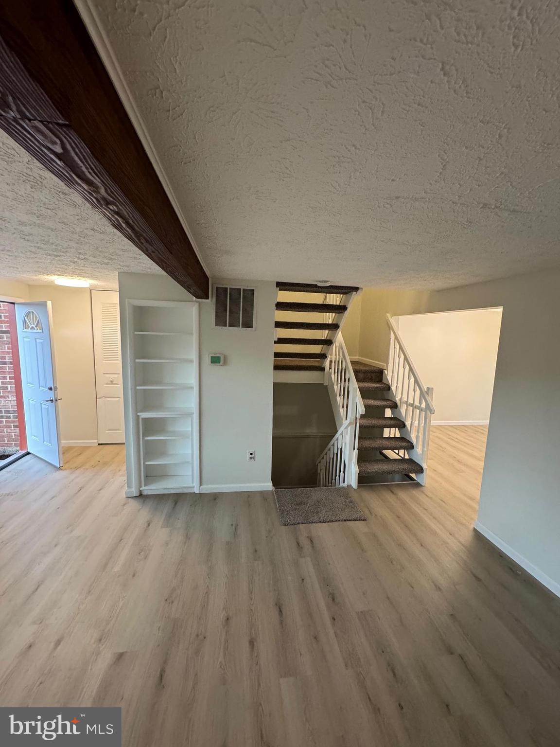 FAIRLAND - Residential