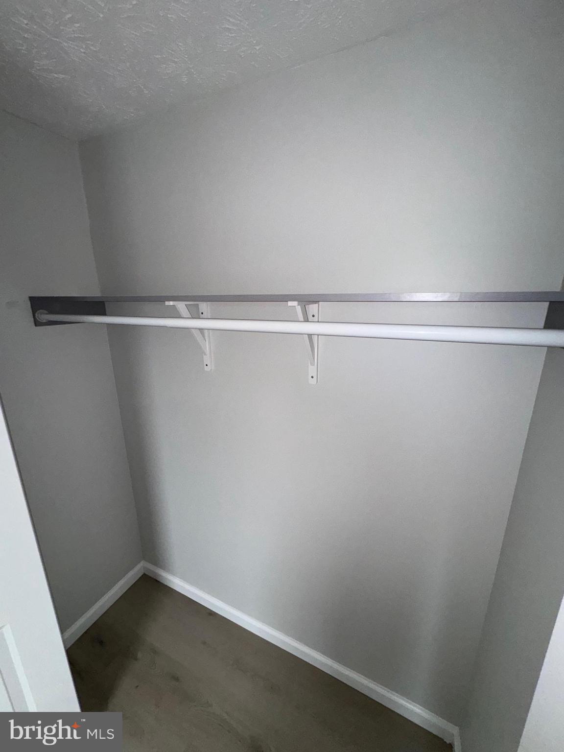 FAIRLAND - Residential