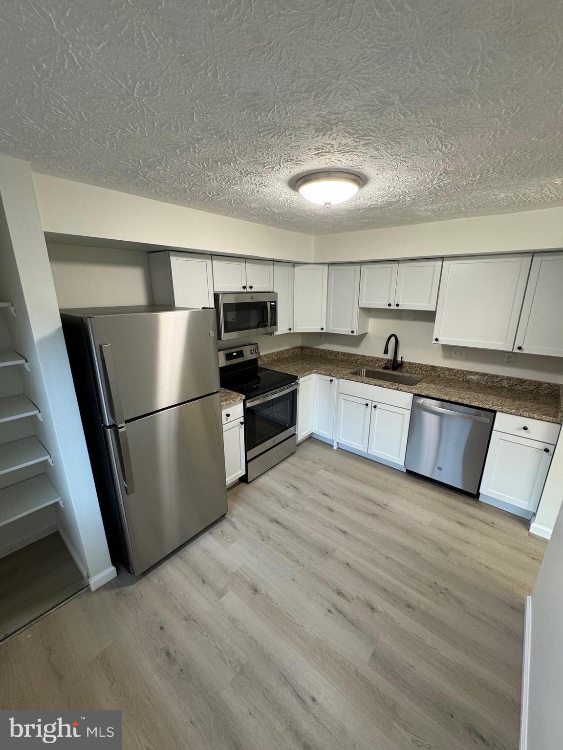 FAIRLAND - Residential