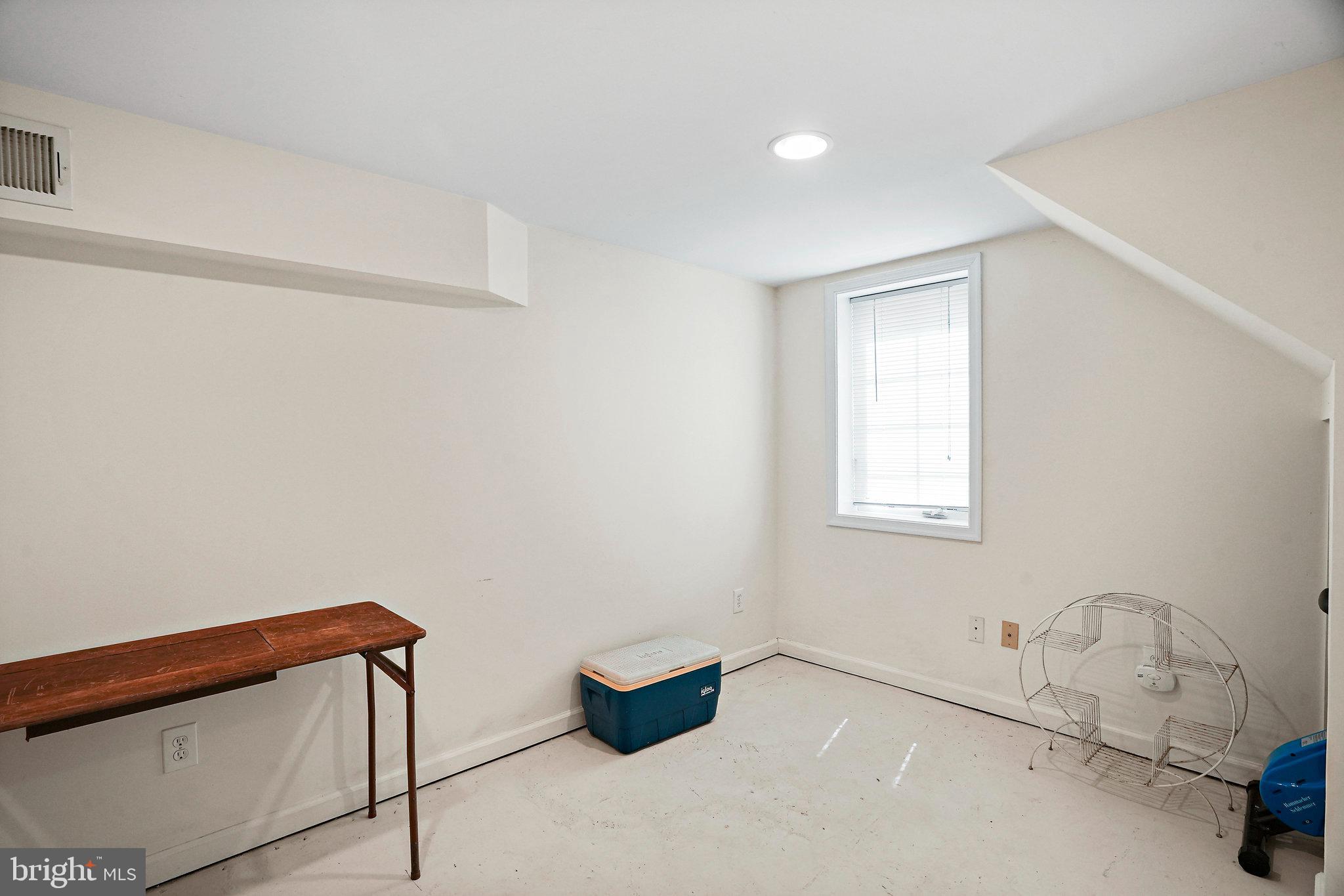 VEIRS MILL VILLAGE - Residential