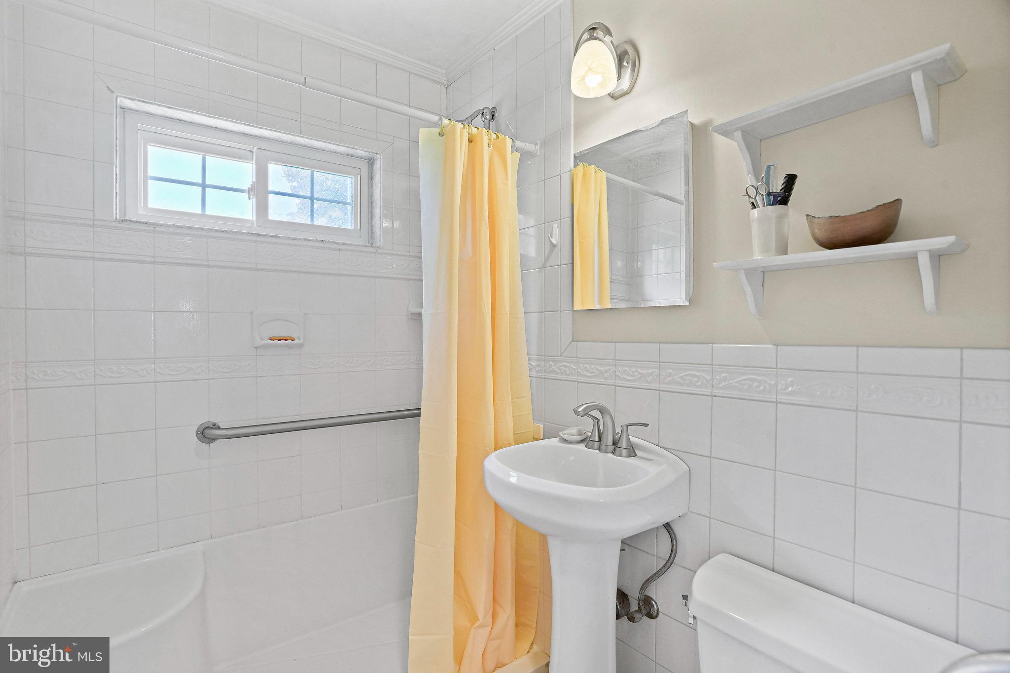 VEIRS MILL VILLAGE - Residential