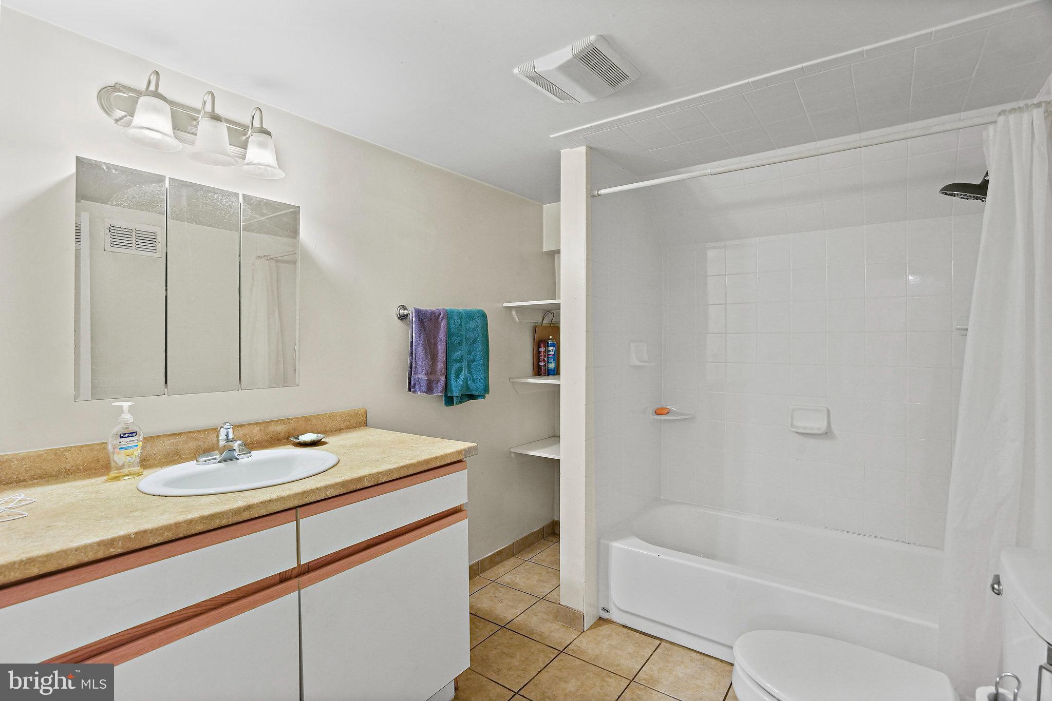 VEIRS MILL VILLAGE - Residential