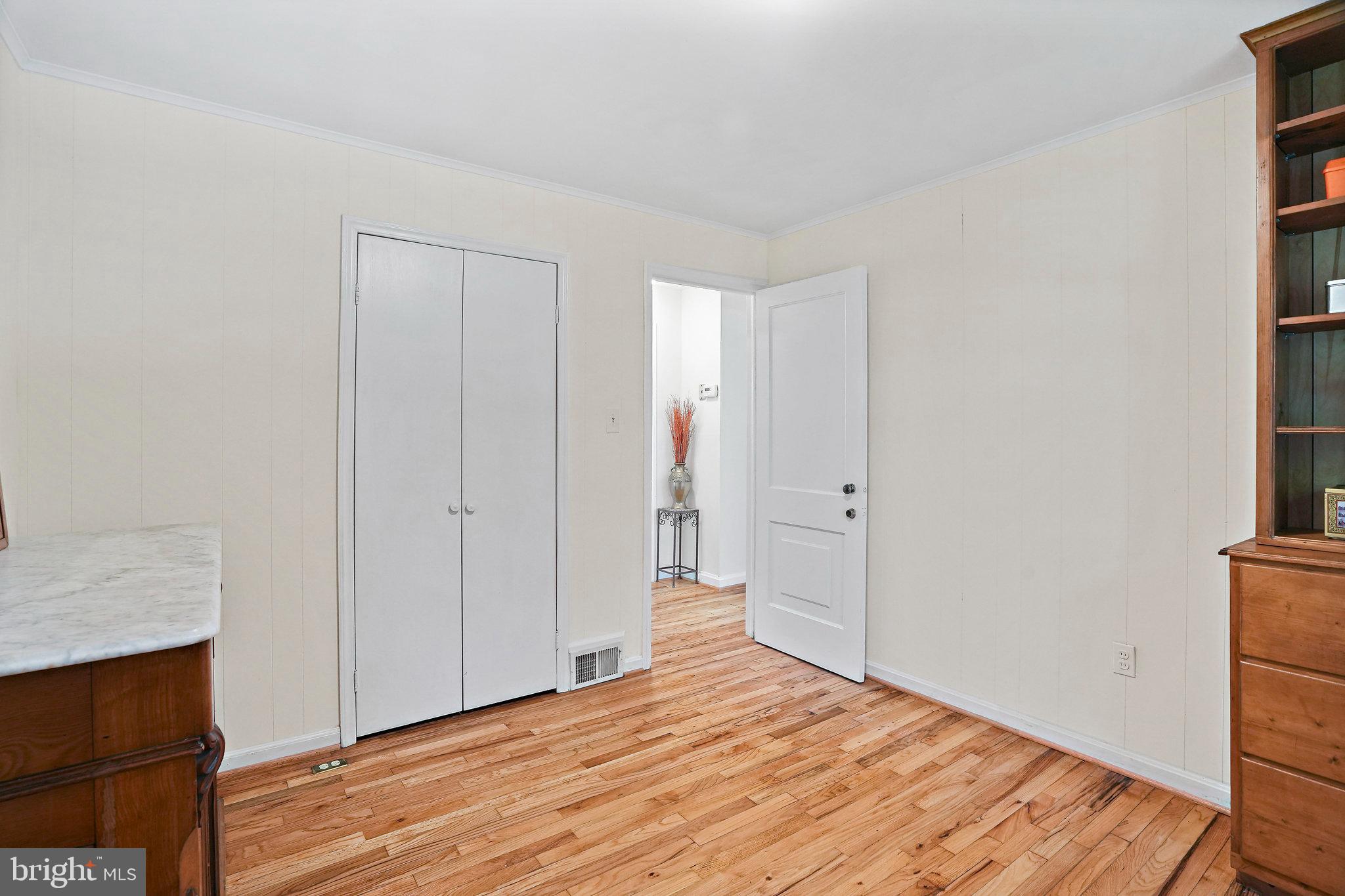 VEIRS MILL VILLAGE - Residential