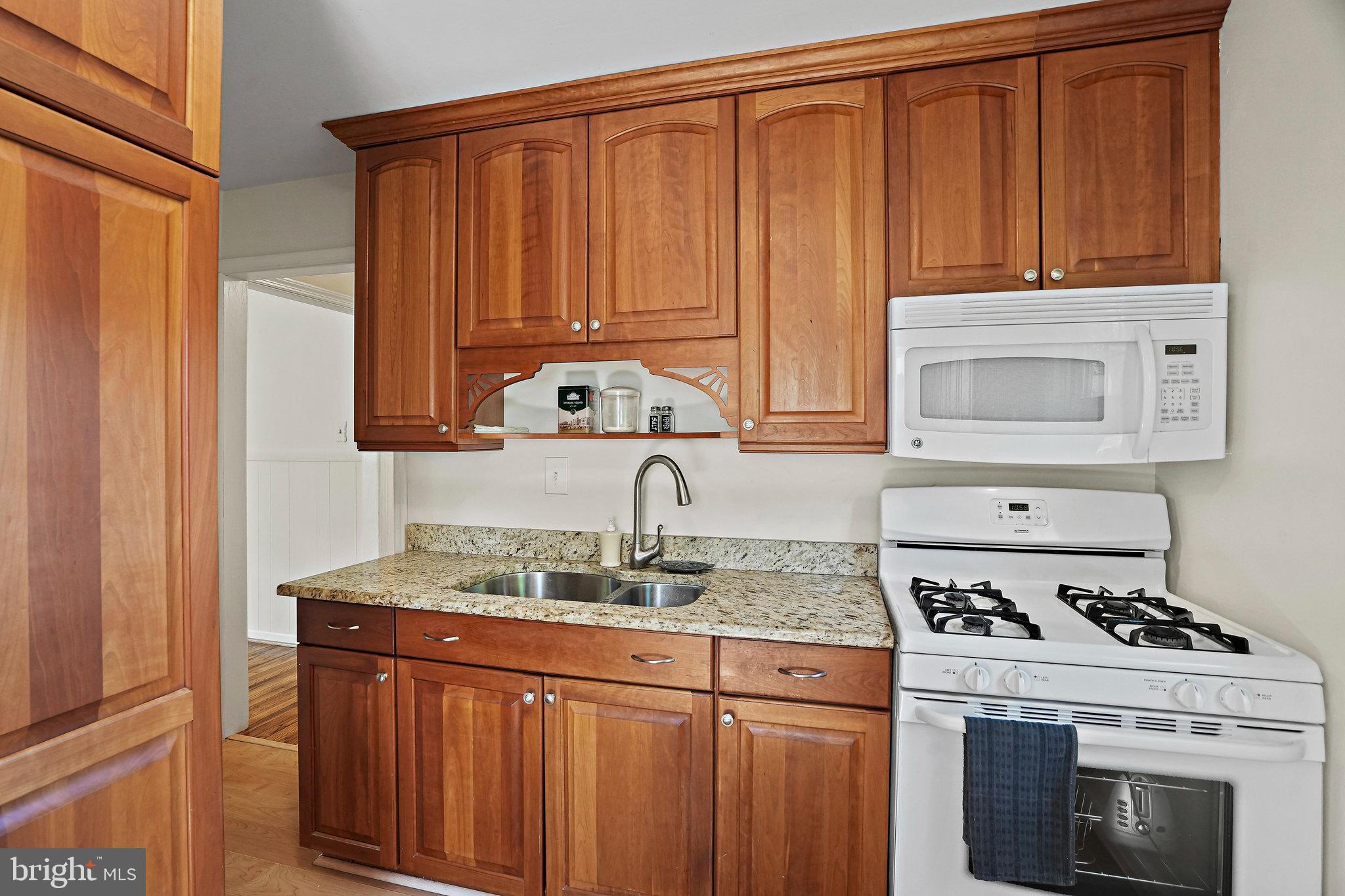 VEIRS MILL VILLAGE - Residential