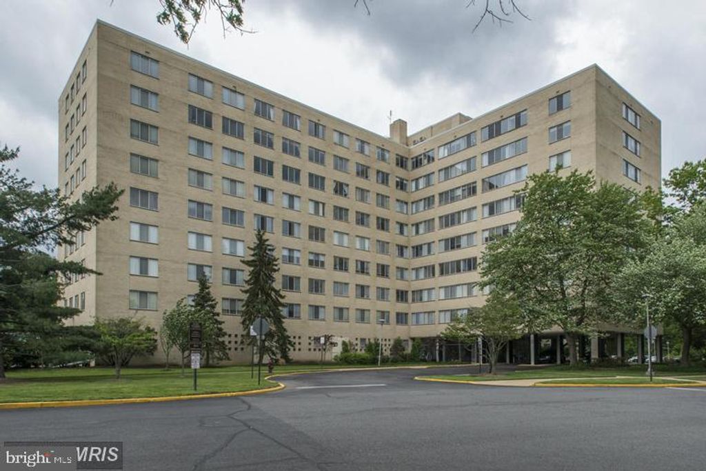 Photo of 6621 Wakefield Drive #109, ALEXANDRIA, VA 22307 (MLS # VAFX2277450)