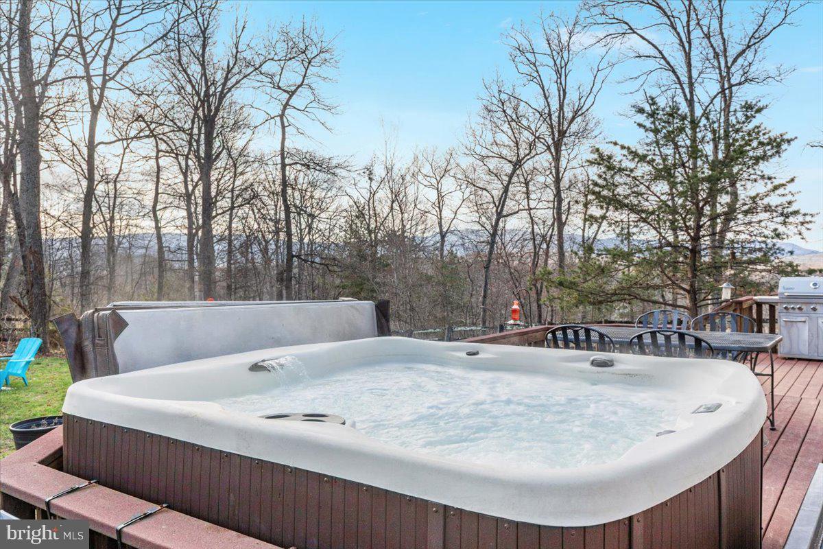 THUNDERBIRD RANCH - Residential