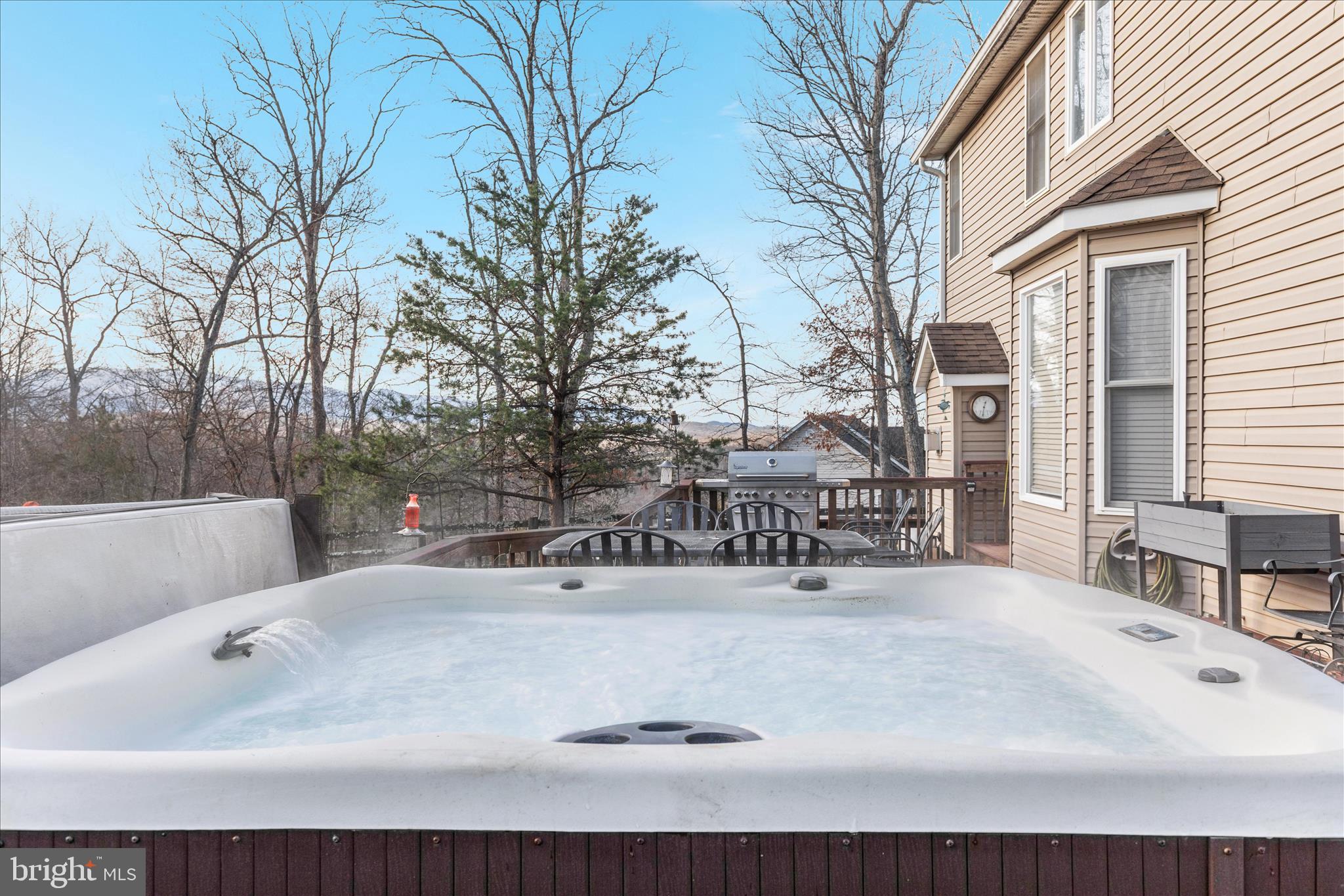 THUNDERBIRD RANCH - Residential