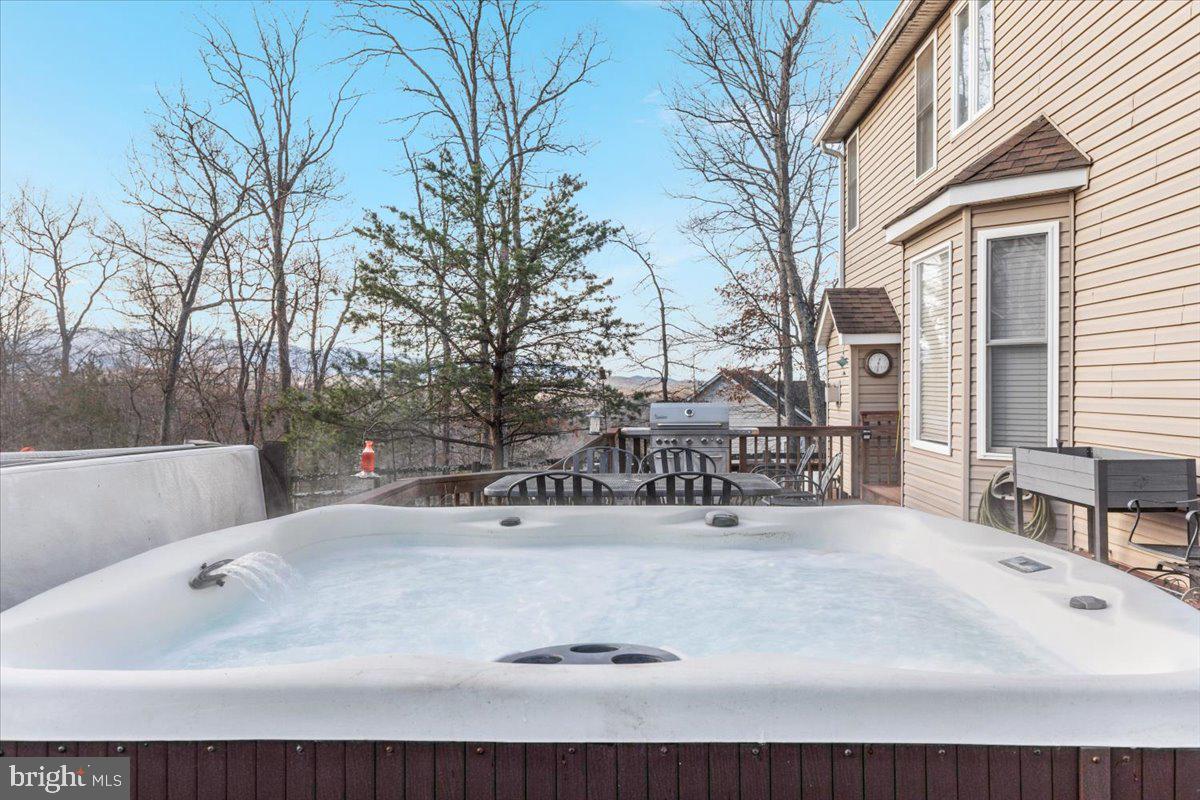 THUNDERBIRD RANCH - Residential