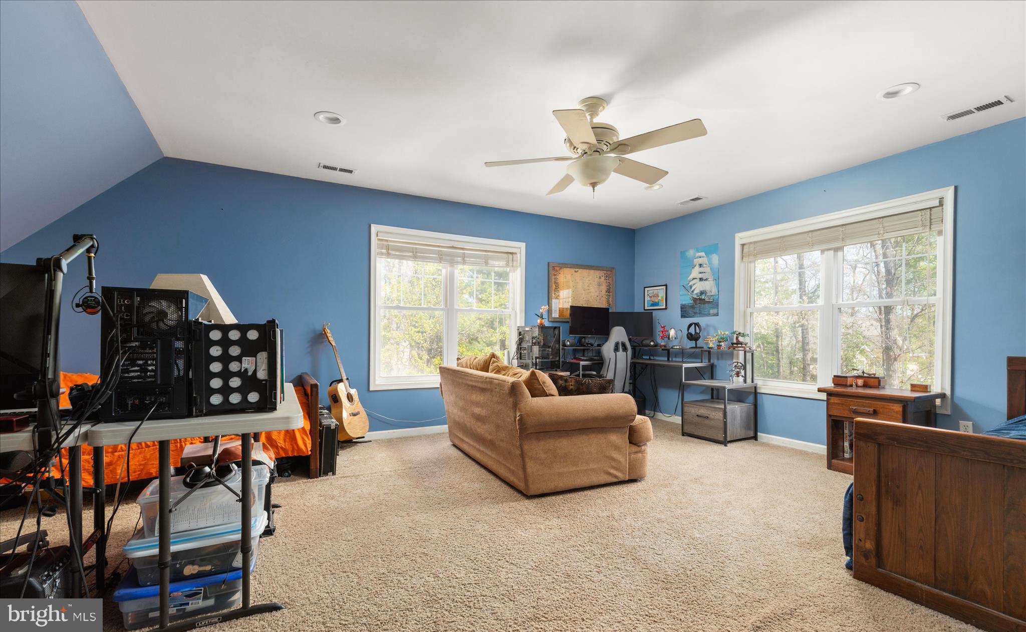 THUNDERBIRD RANCH - Residential