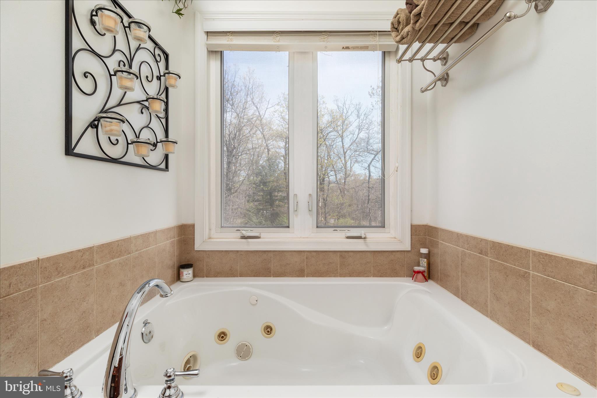 THUNDERBIRD RANCH - Residential