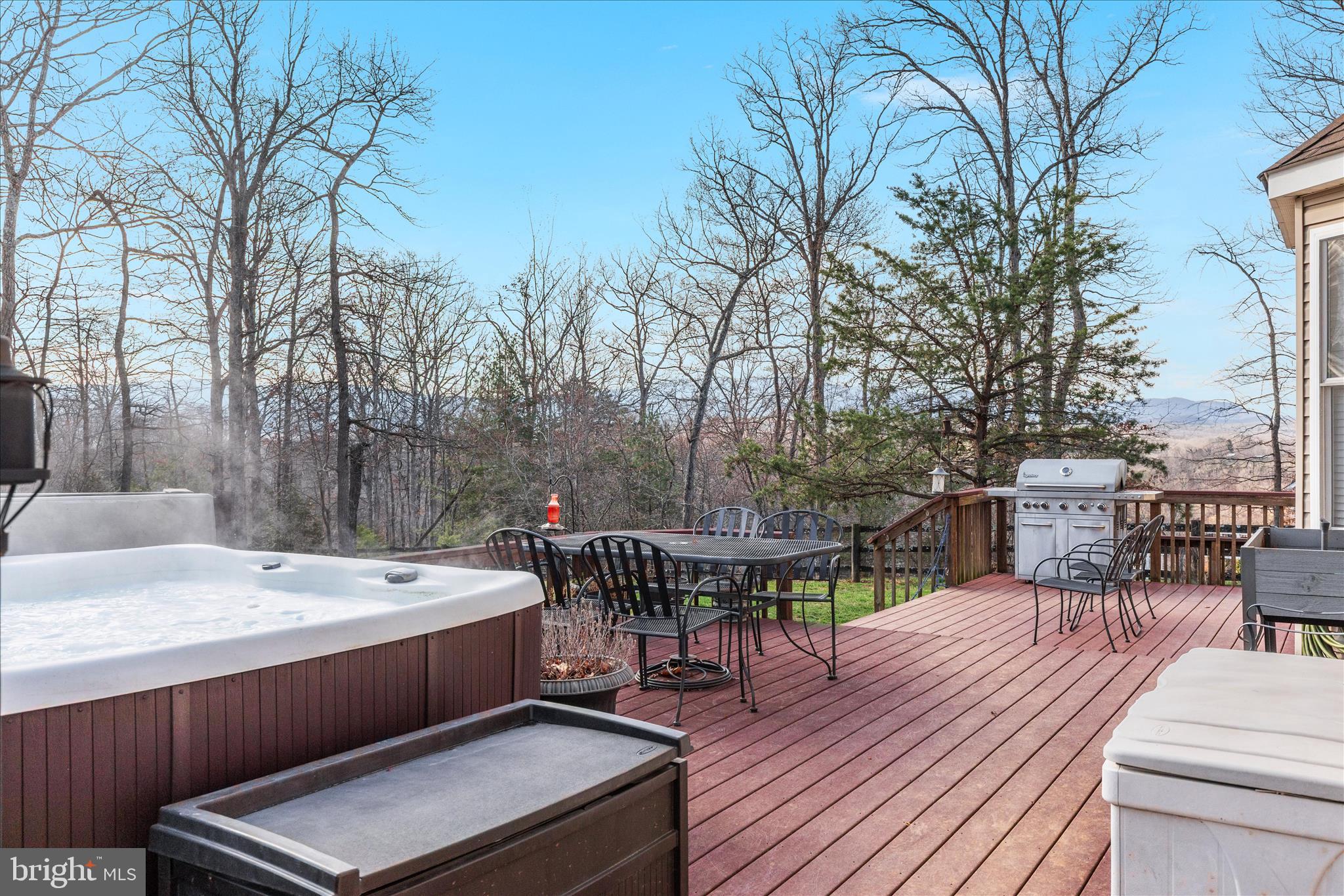 THUNDERBIRD RANCH - Residential