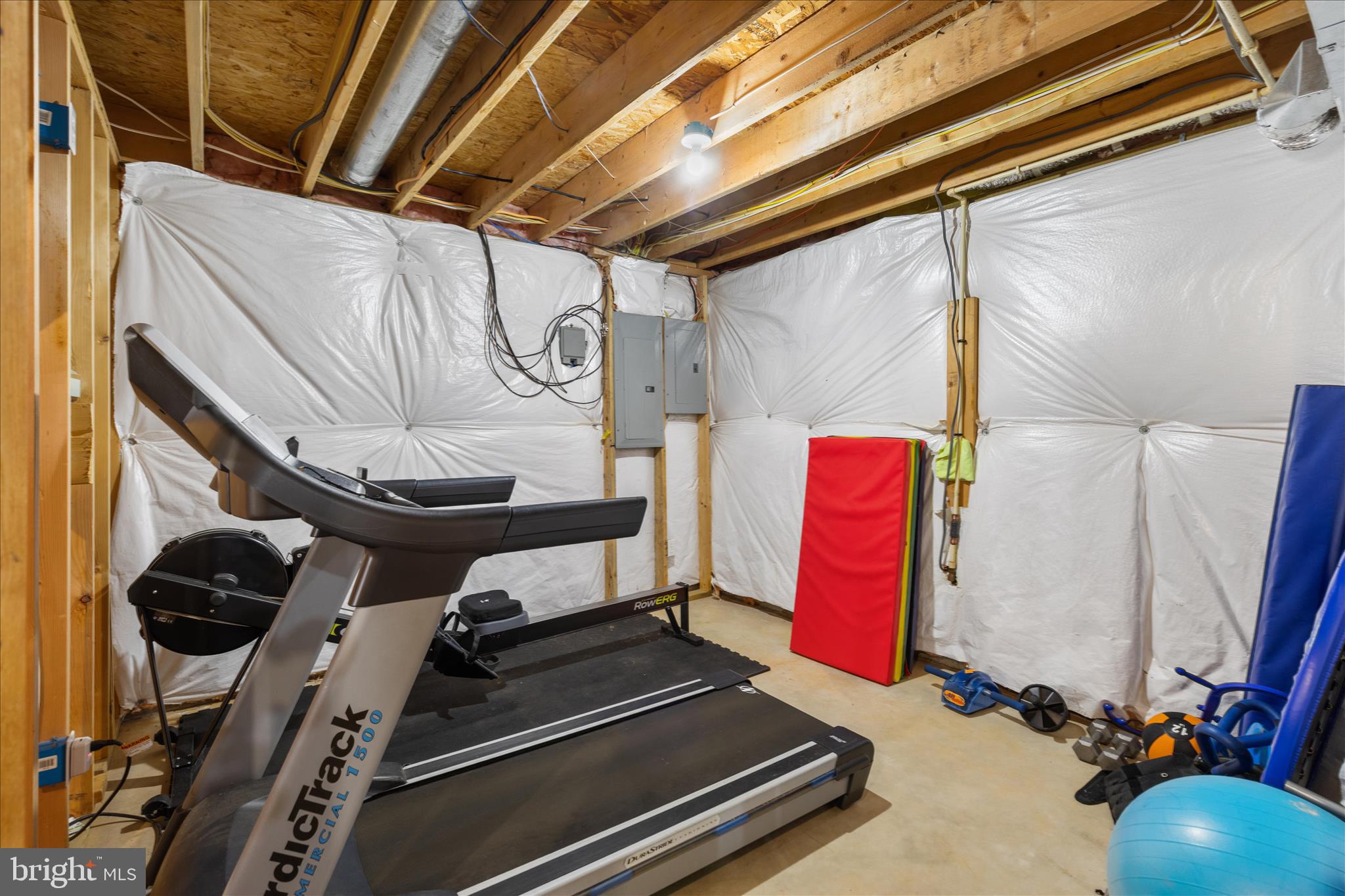 THUNDERBIRD RANCH - Residential