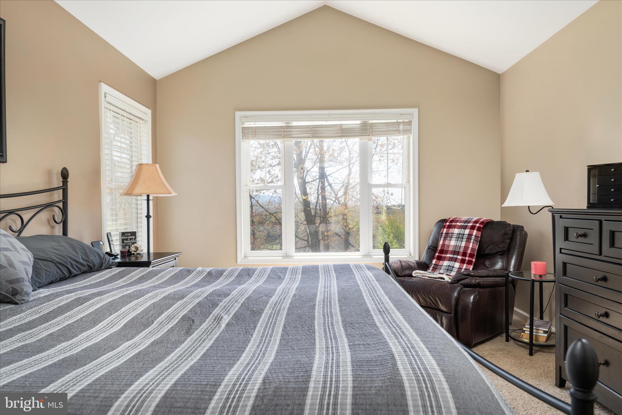 THUNDERBIRD RANCH - Residential