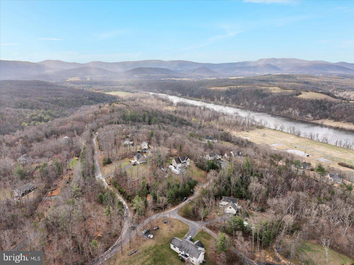 THUNDERBIRD RANCH - Residential