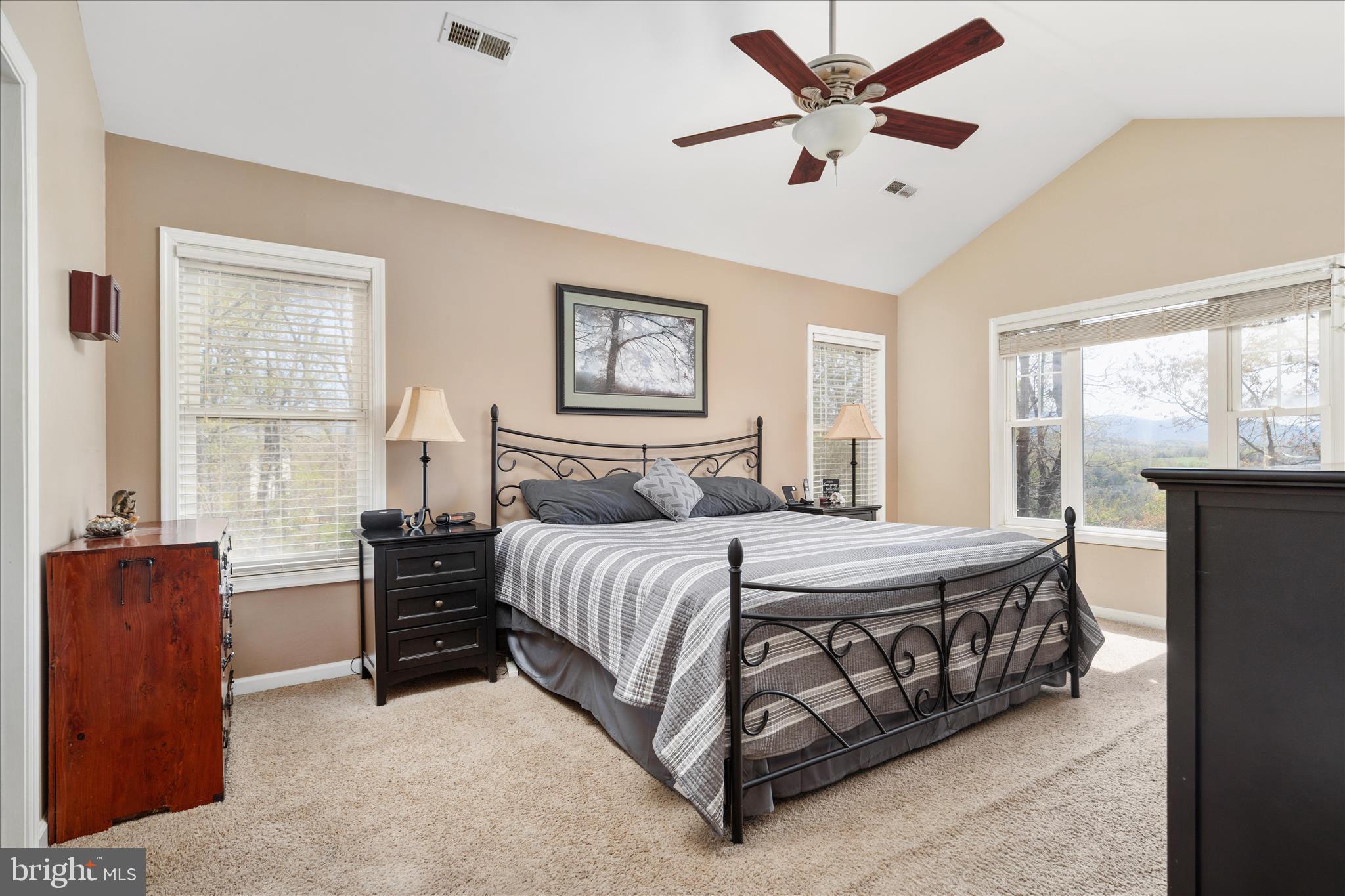 THUNDERBIRD RANCH - Residential