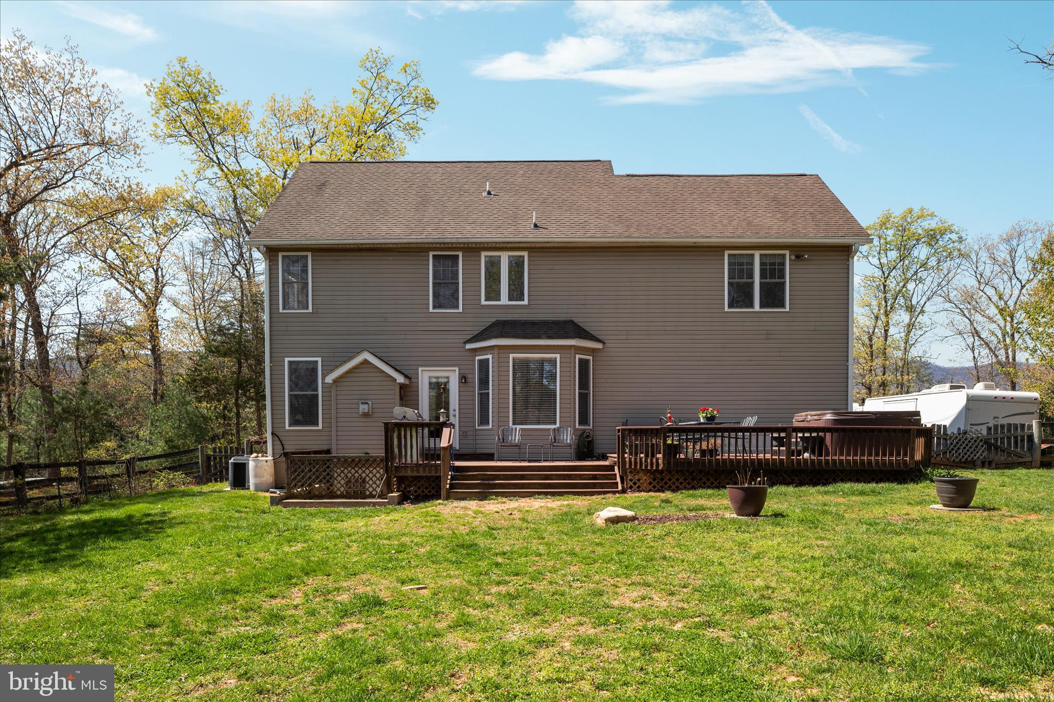 THUNDERBIRD RANCH - Residential