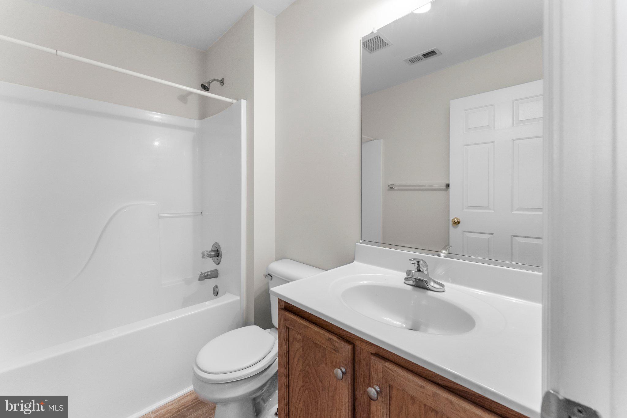 SETTLERS LANDING TOWNHOUSES - Residential