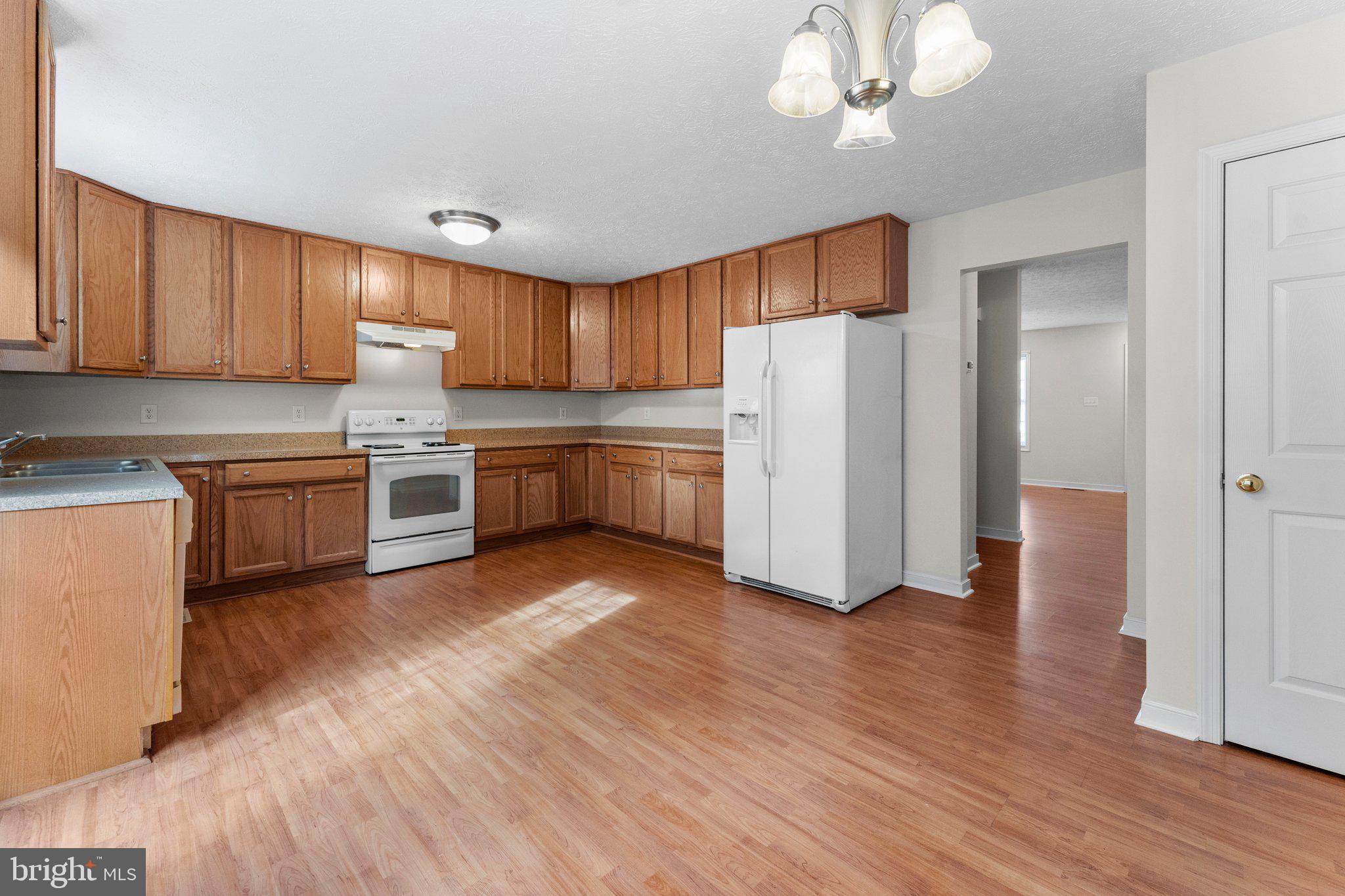 SETTLERS LANDING TOWNHOUSES - Residential