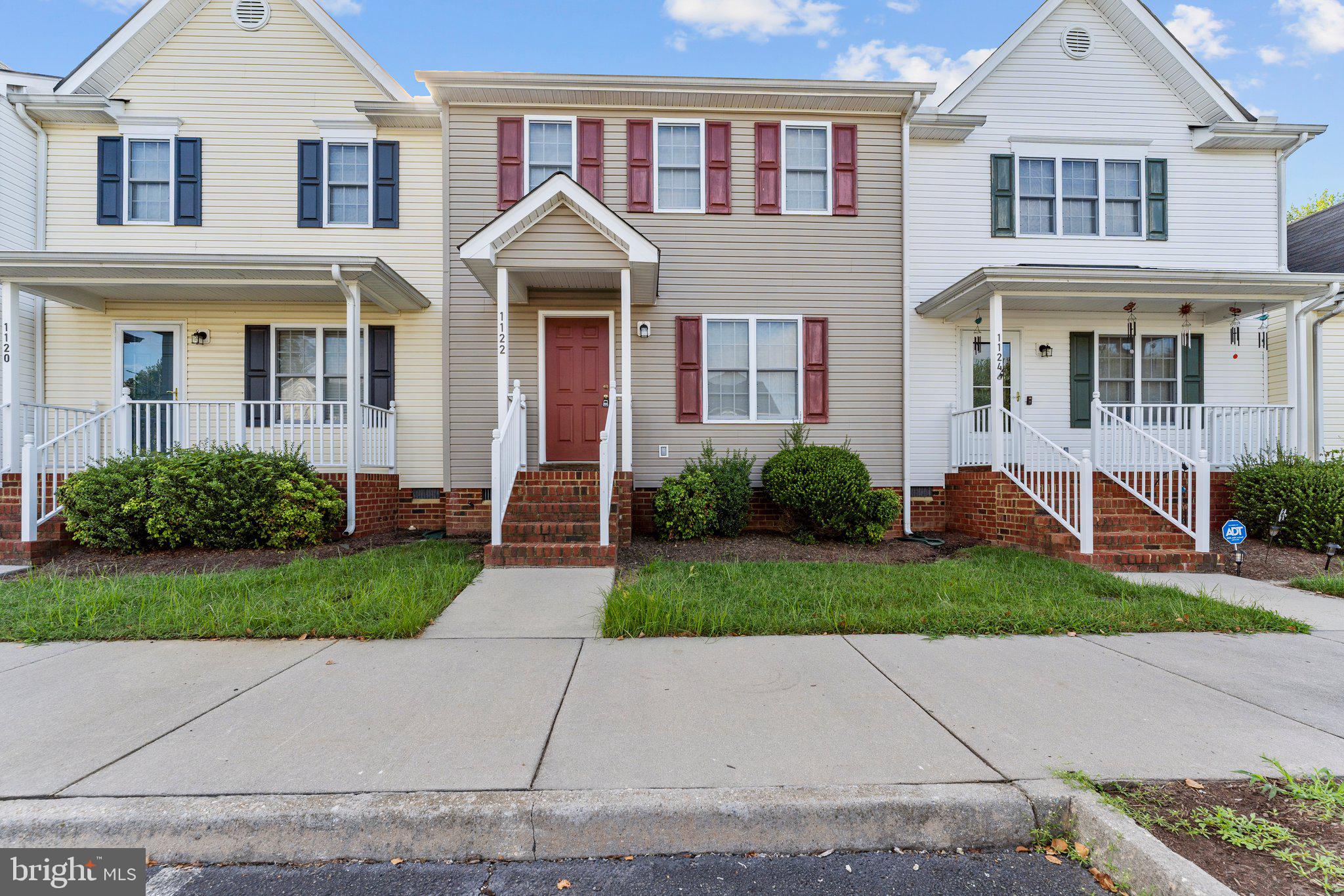 SETTLERS LANDING TOWNHOUSES - Residential