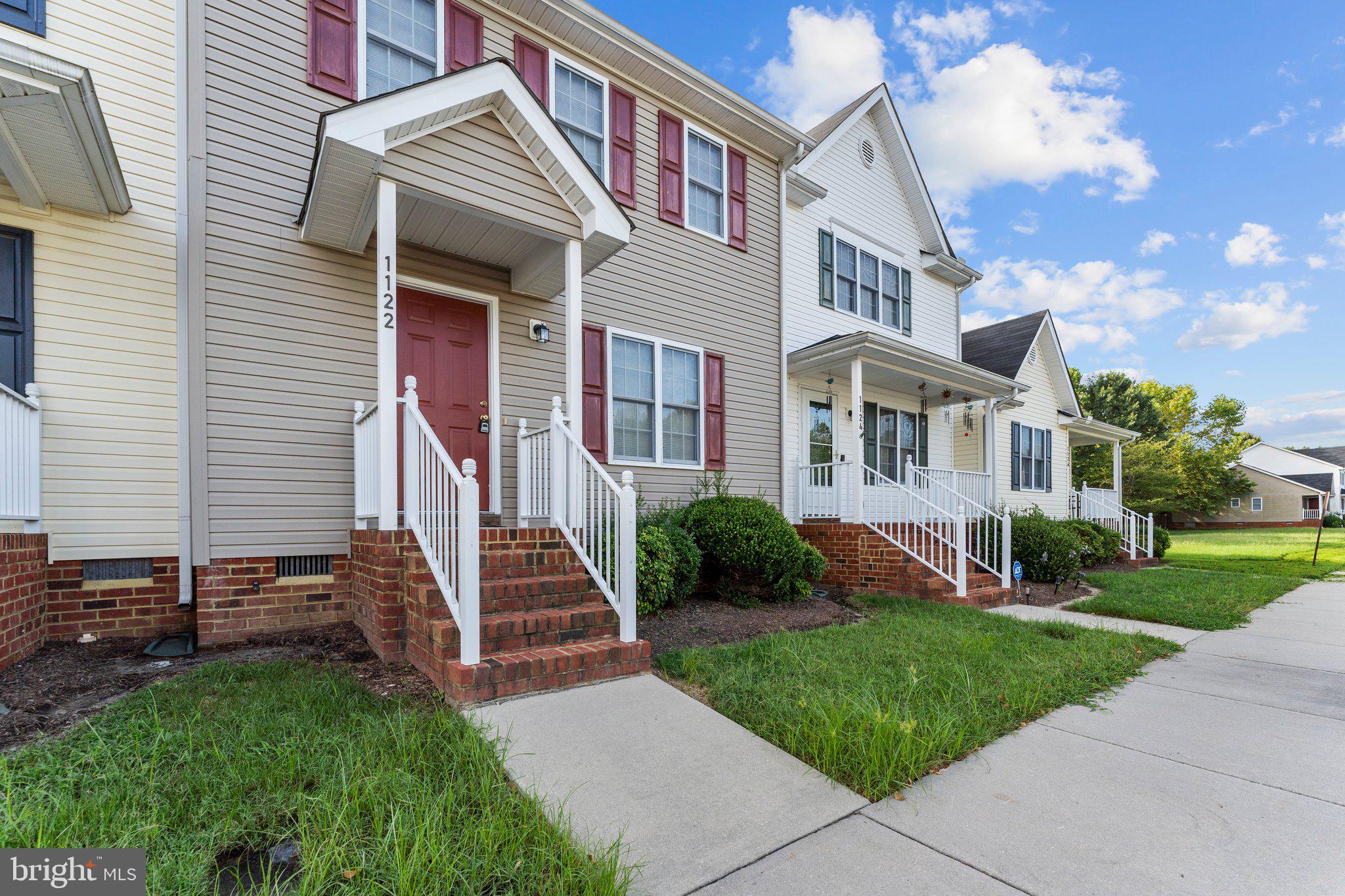 SETTLERS LANDING TOWNHOUSES - Residential