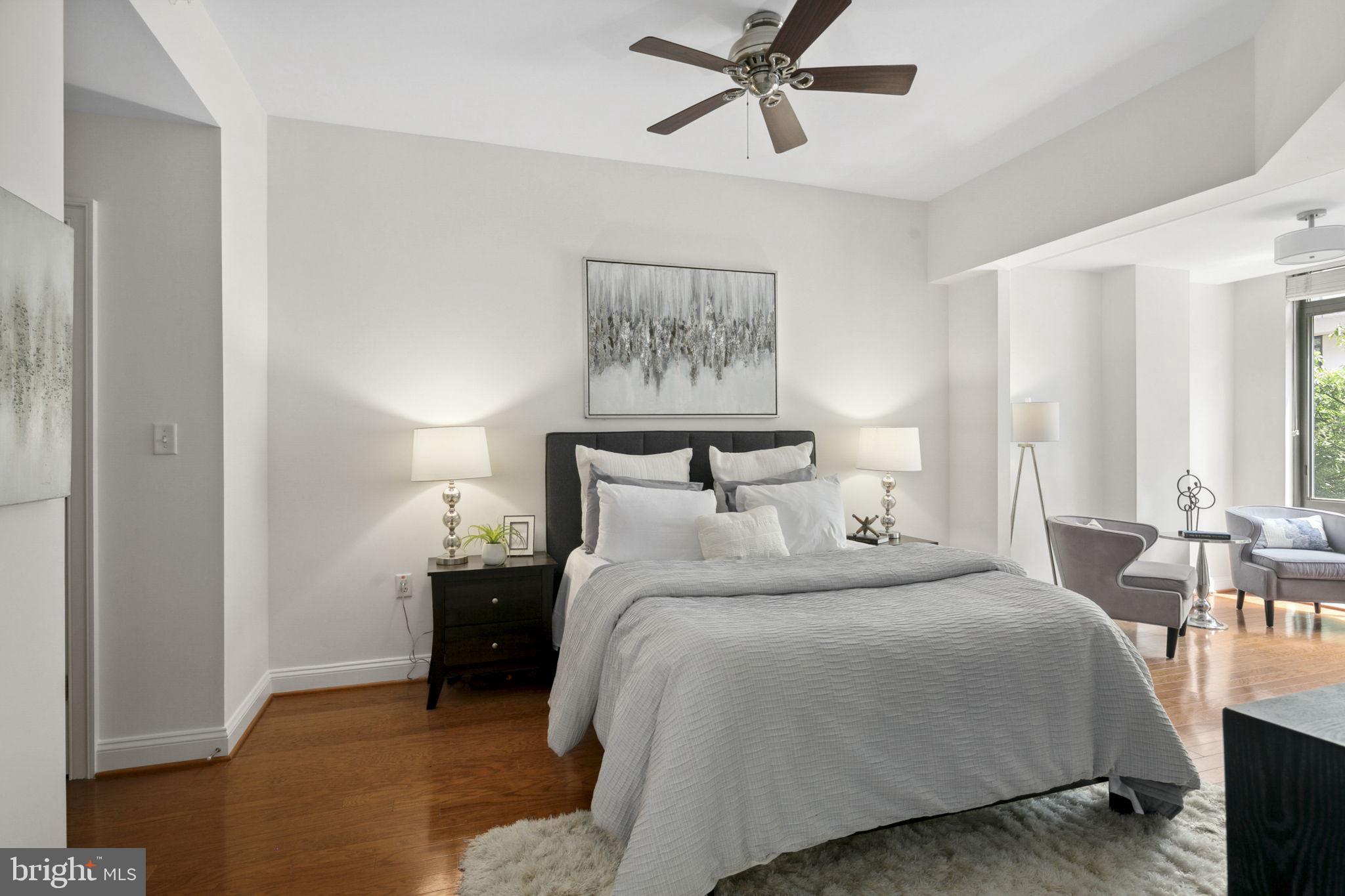 VIRGINIA SQUARE - Residential