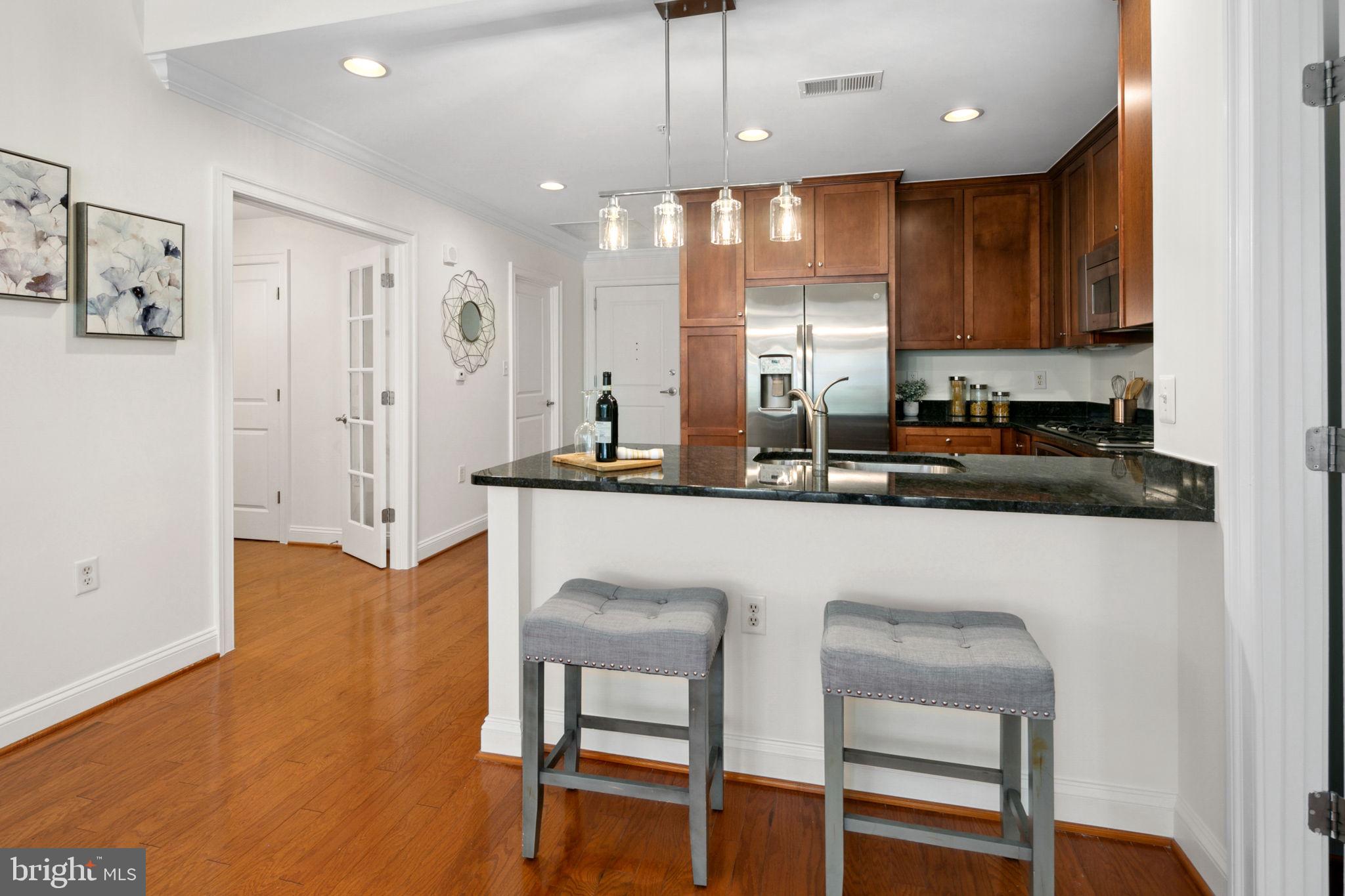 VIRGINIA SQUARE - Residential