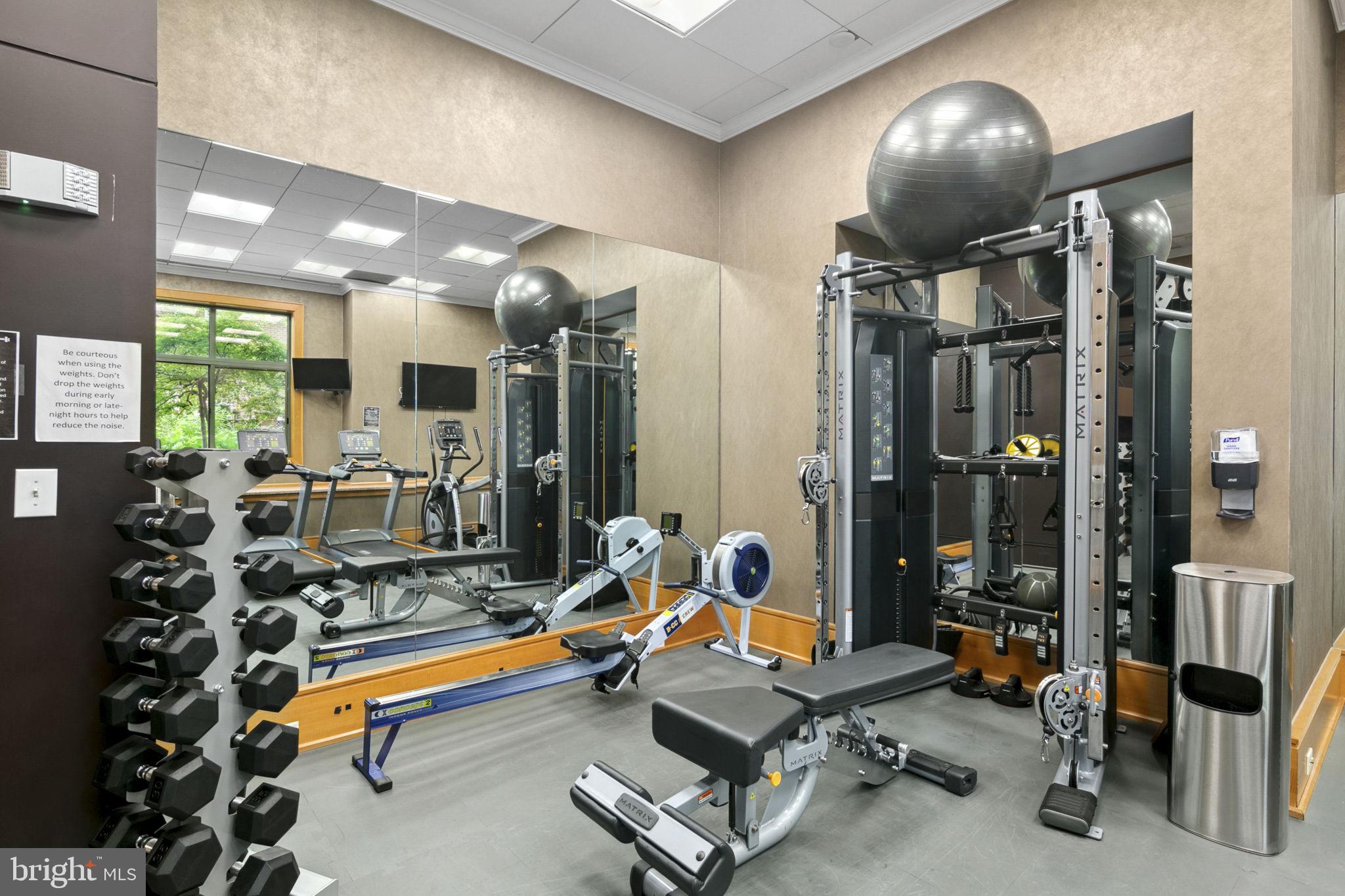 VIRGINIA SQUARE - Residential