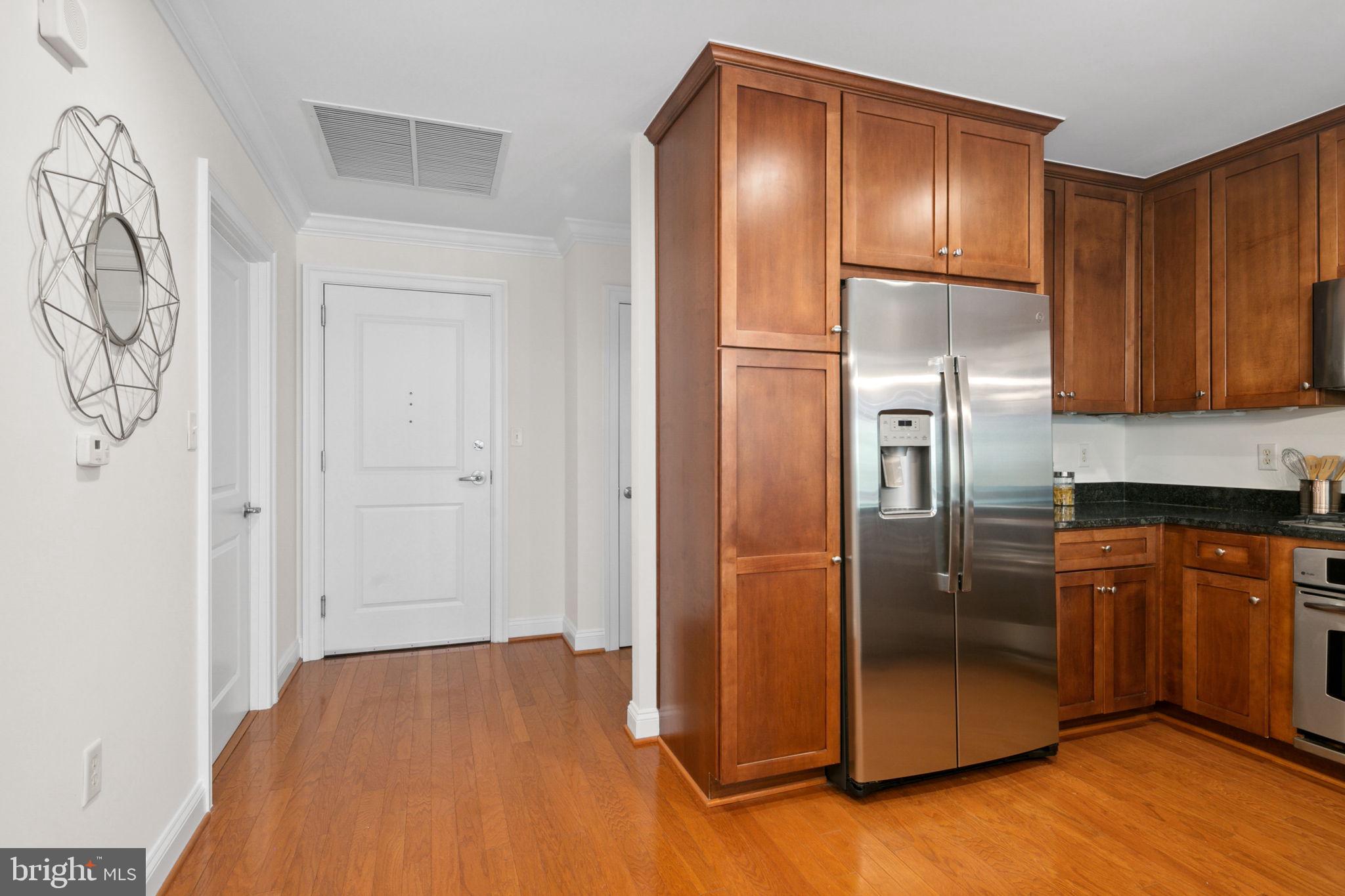 VIRGINIA SQUARE - Residential